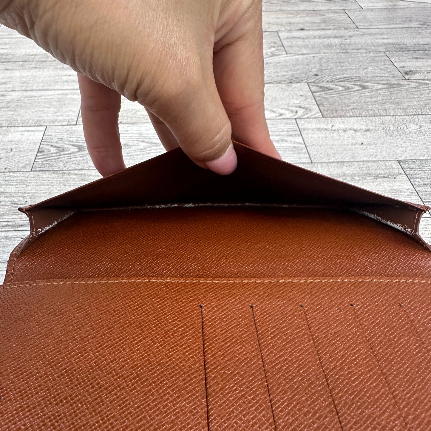 Louis Vuitton Monogram Bifold Slim Wallet
