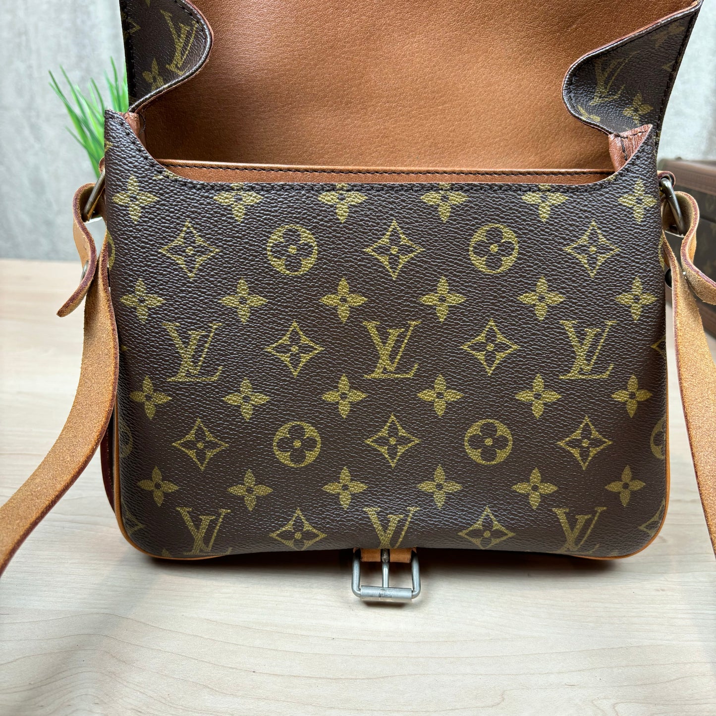 Cartouchiere GM Crossbody Bag