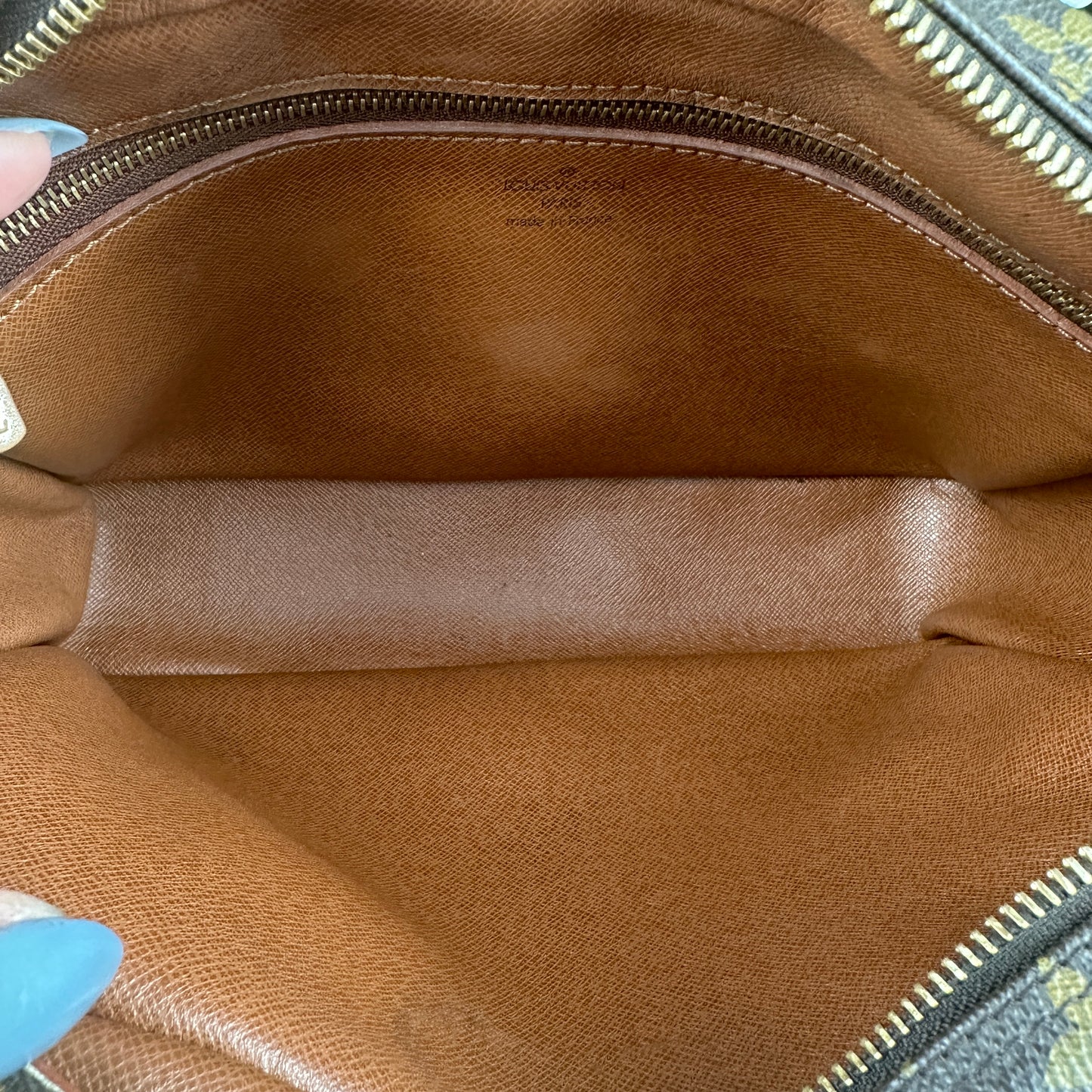 Louis Vuitton Trocadero 27 Crossbody Bag