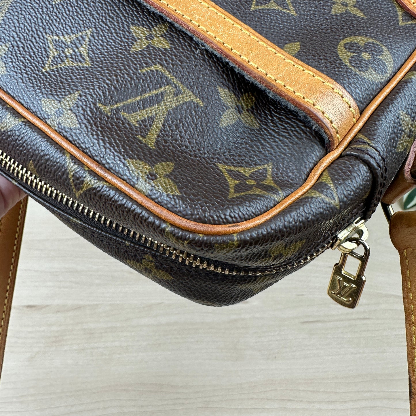 Louis Vuitton Trocadero 27 Crossbody Bag