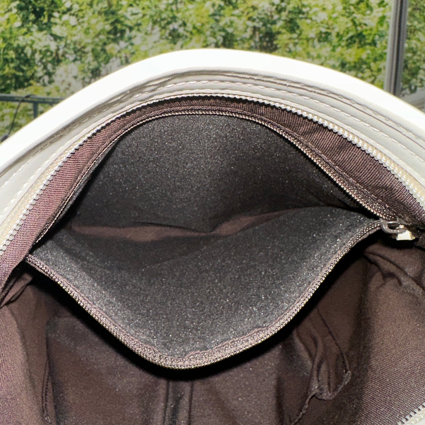 Gucci Classic GG Flat Medium Messenger Bag OffWhite