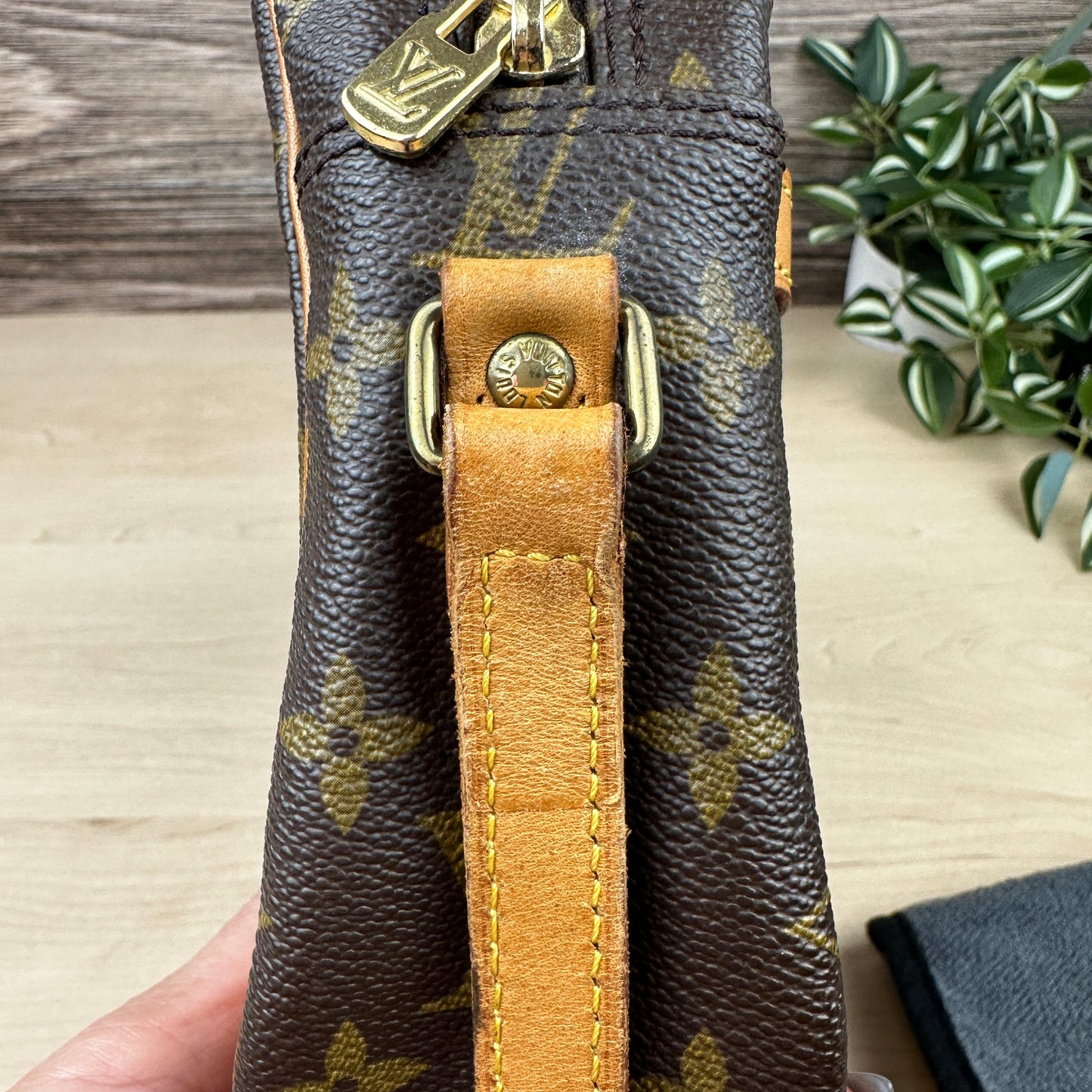 Louis Vuitton Trocadero 27 Crossbody Bag