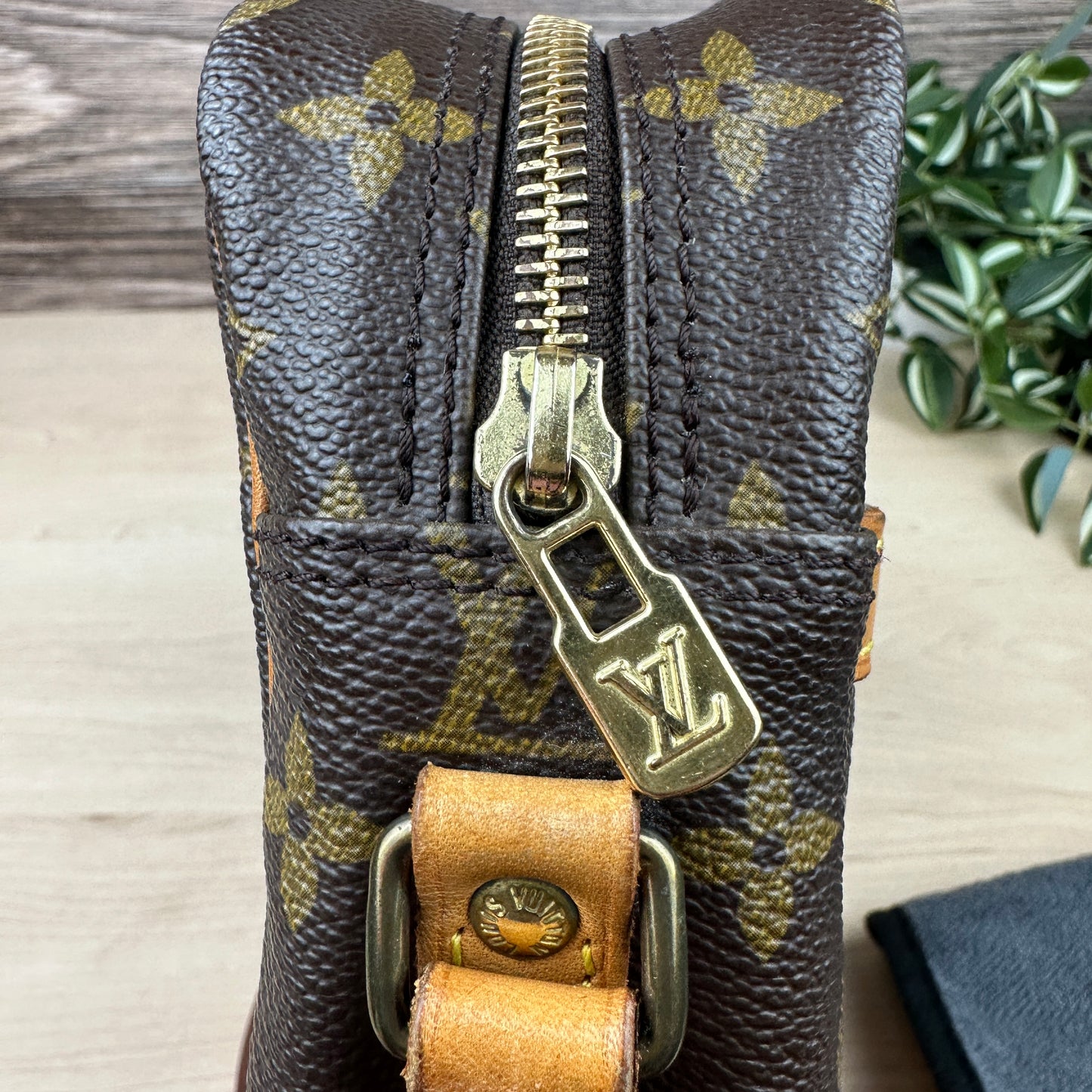 Louis Vuitton Trocadero 27 Crossbody Bag