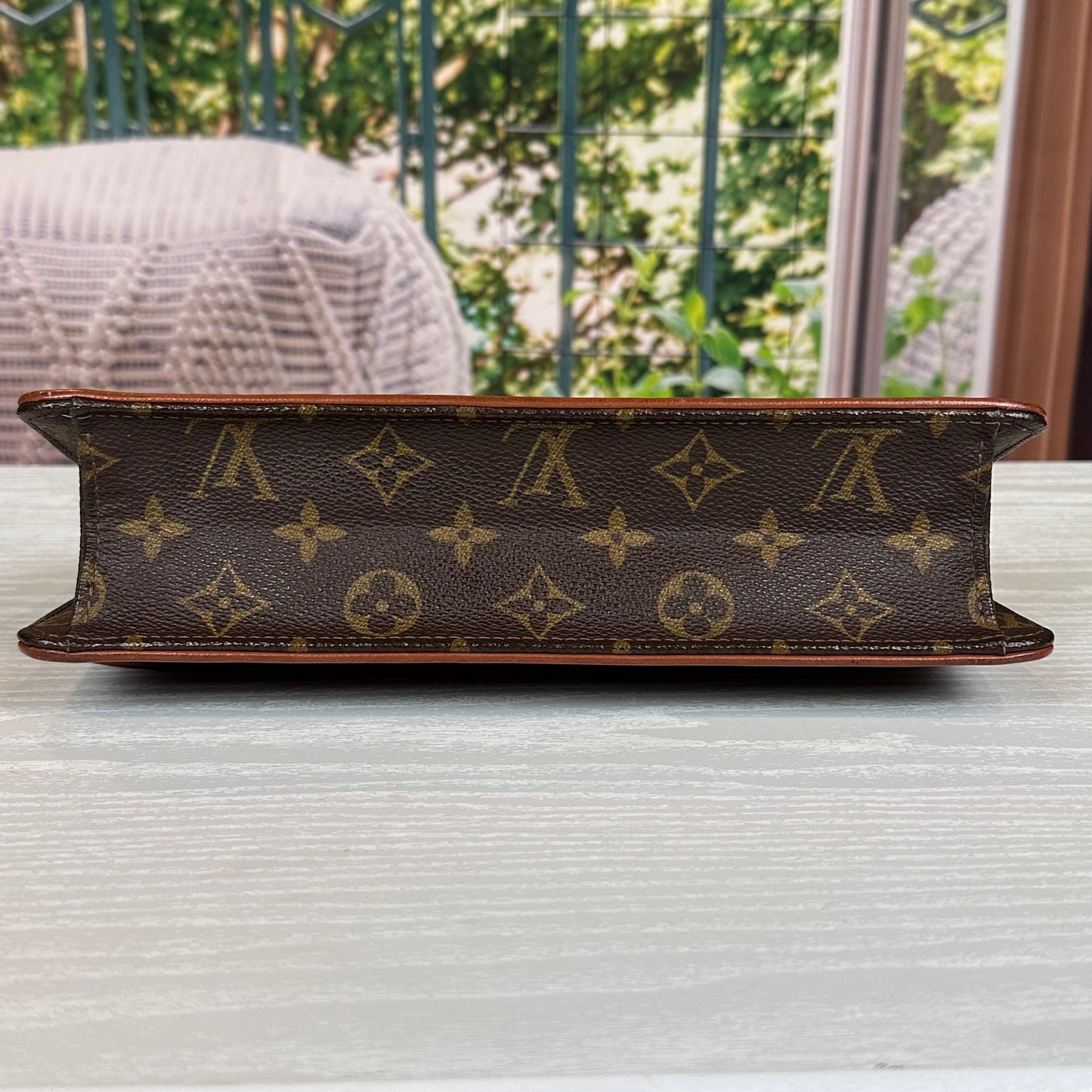 Louis Vuitton Vintage Dame Clutch