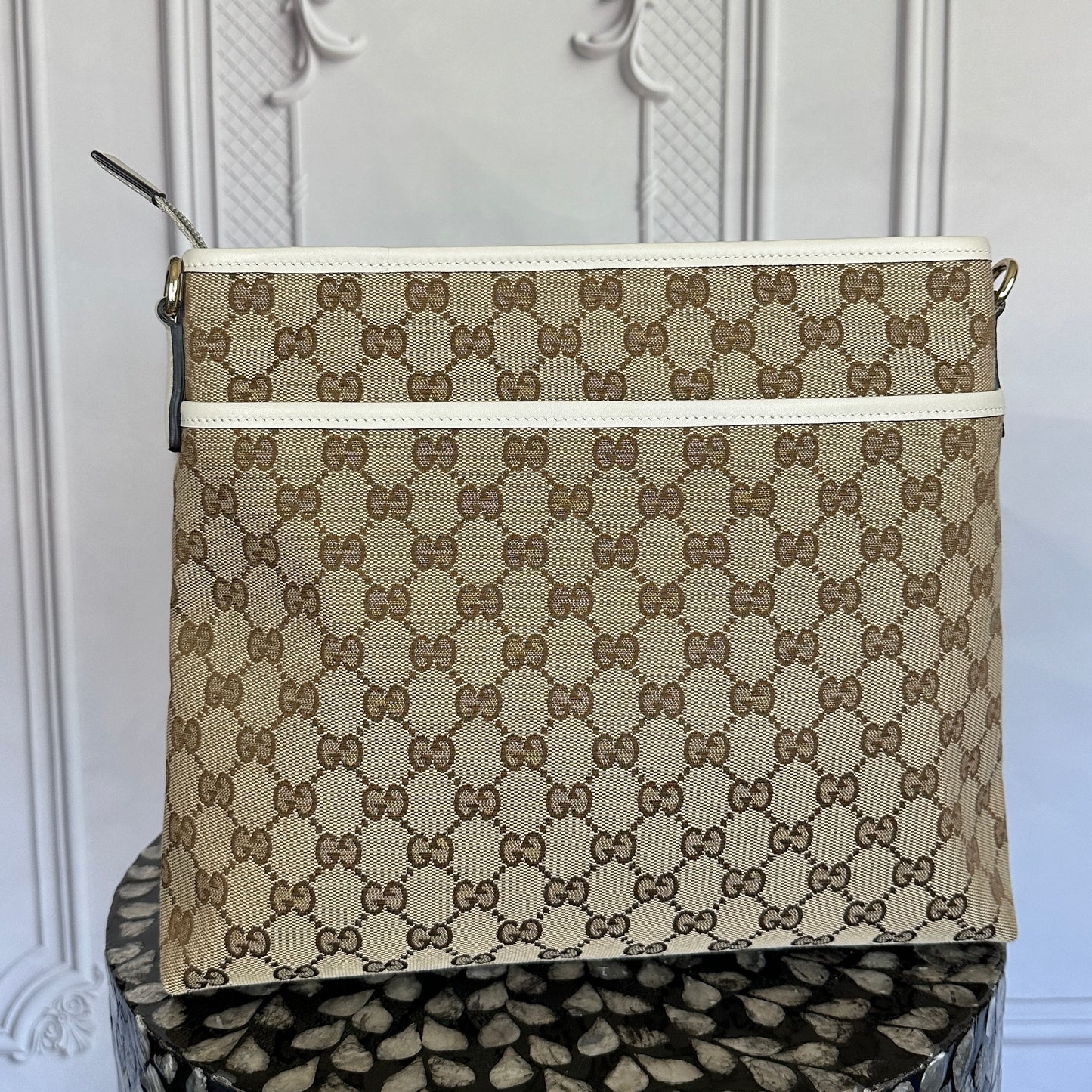 Gucci Classic GG Flat Medium Messenger Bag OffWhite