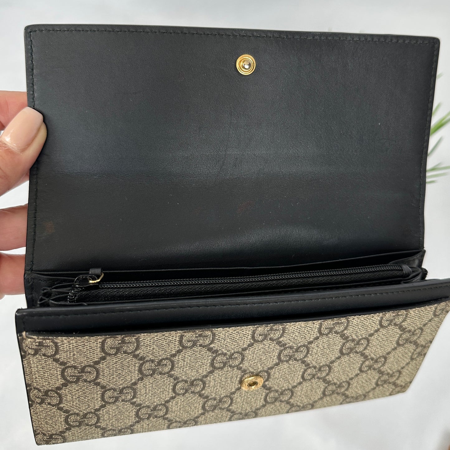 Gucci GG Supreme Continental Wallet Black