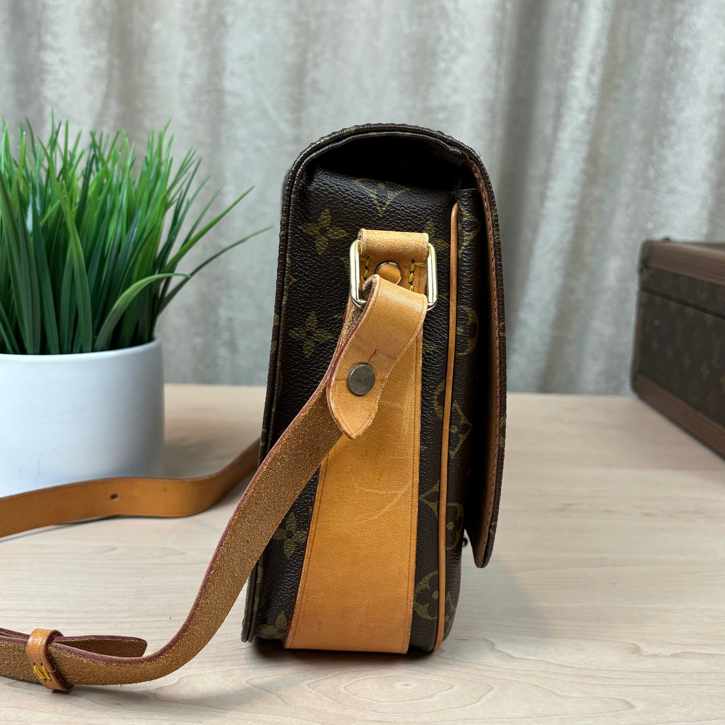 Cartouchiere GM Crossbody Bag