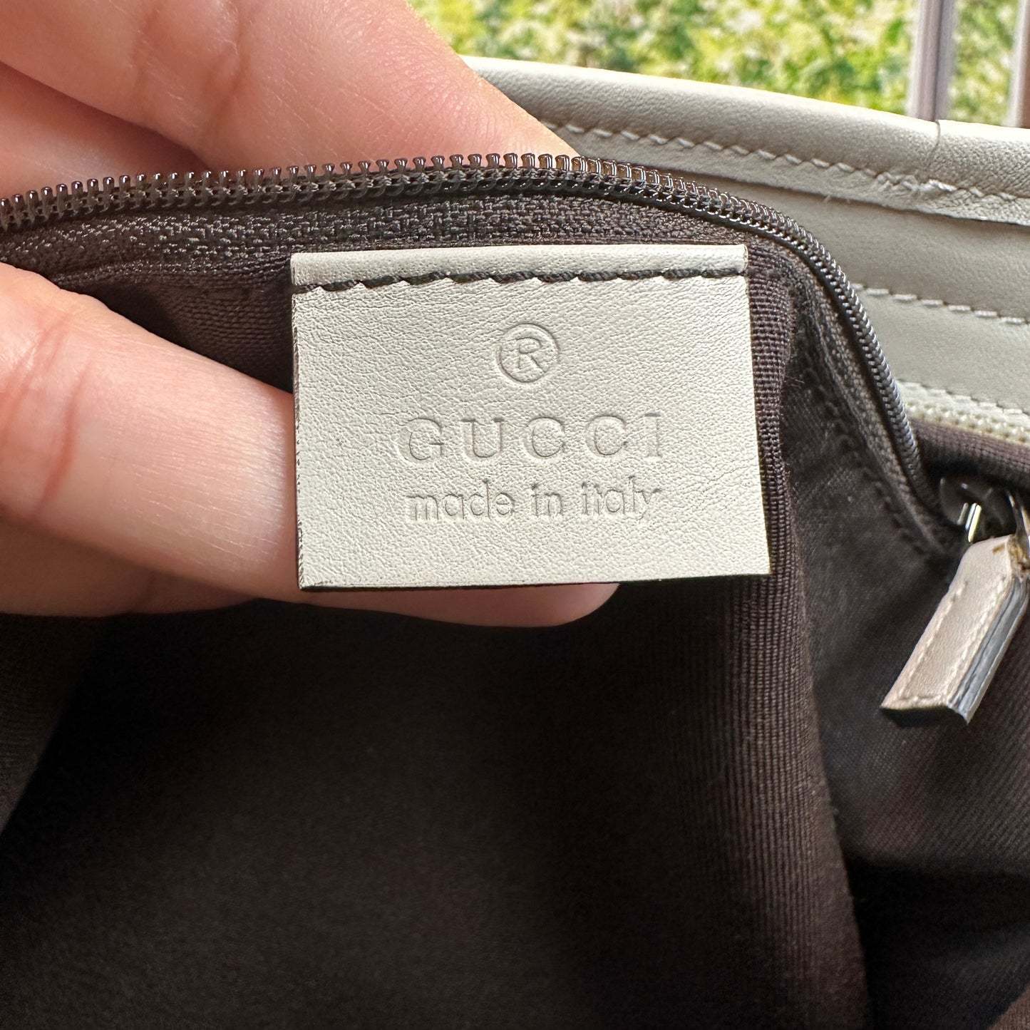 Gucci Classic GG Flat Medium Messenger Bag OffWhite