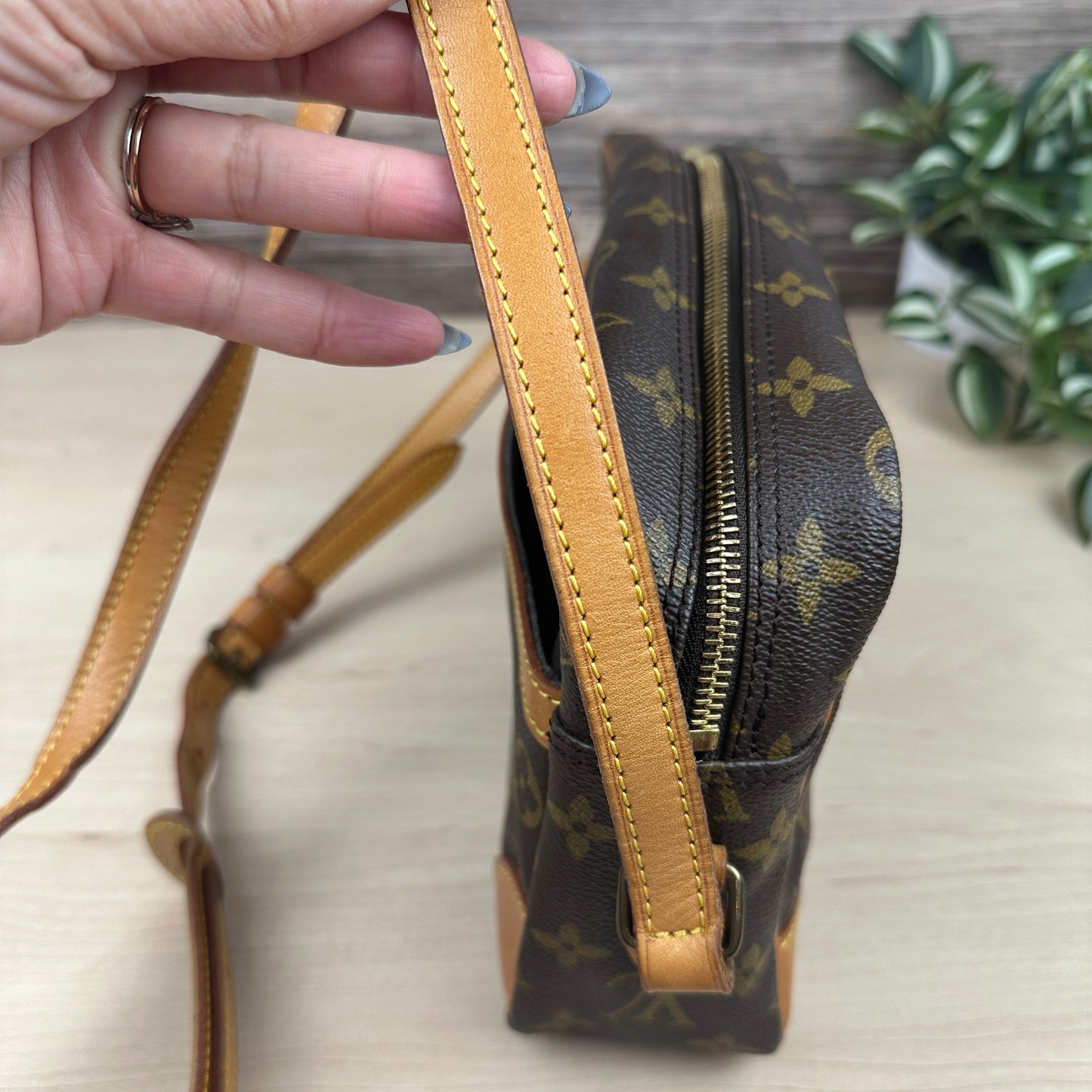 Louis Vuitton Trocadero 27 Crossbody Bag