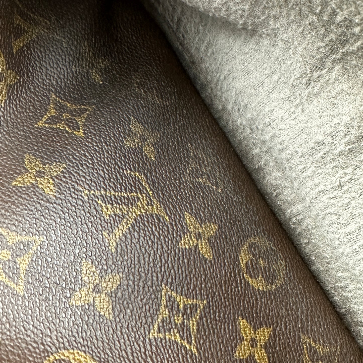 Louis Vuitton Trocadero 27 Crossbody Bag