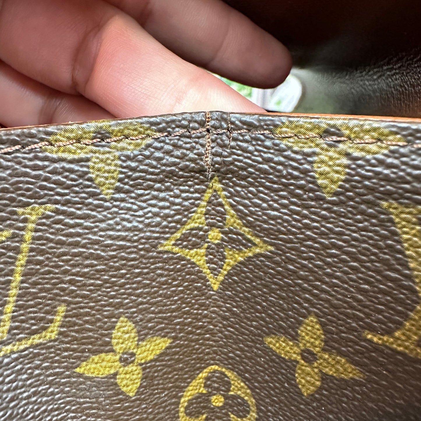 Louis Vuitton Vintage Dame Clutch