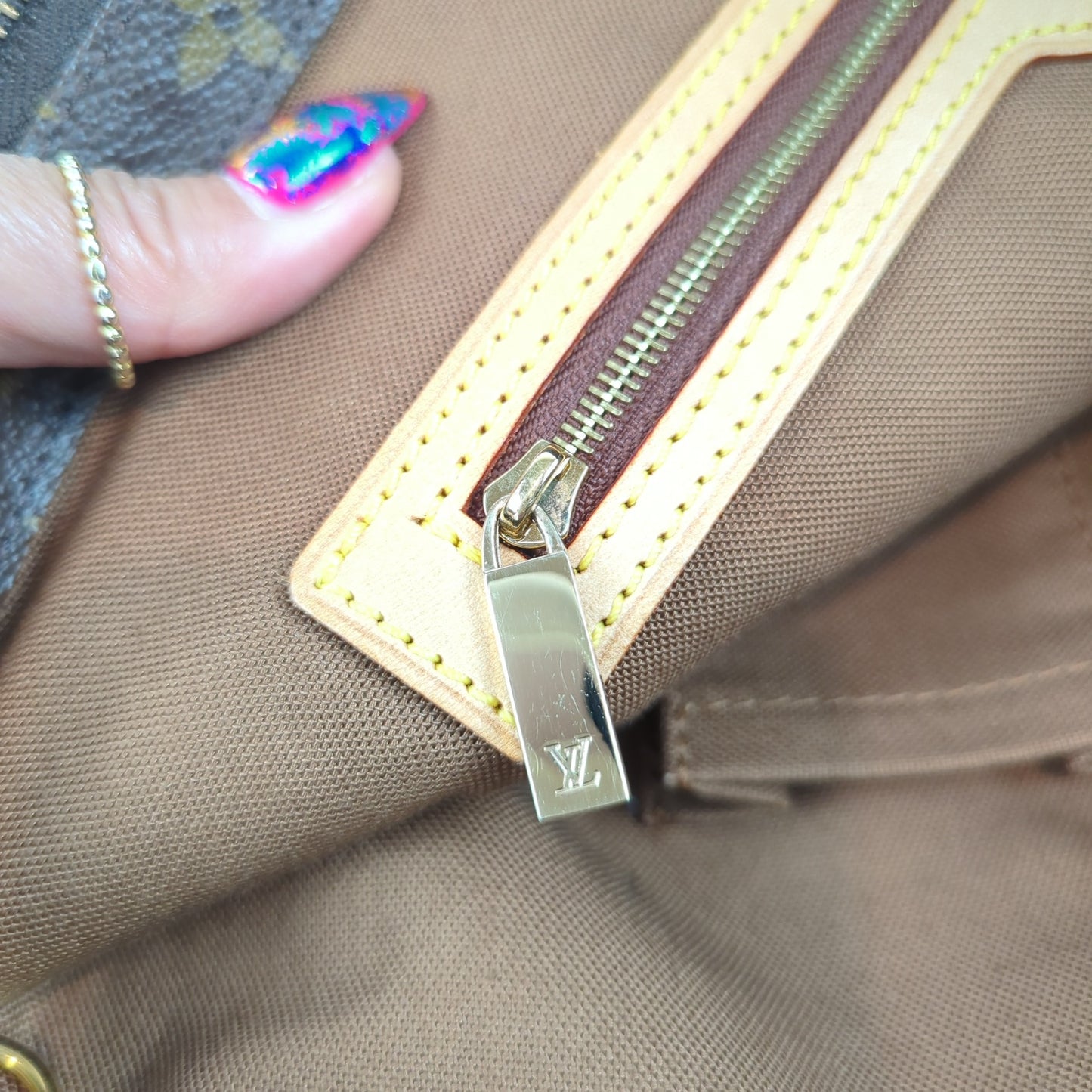 Louis Vuitton Cabas Mezzo