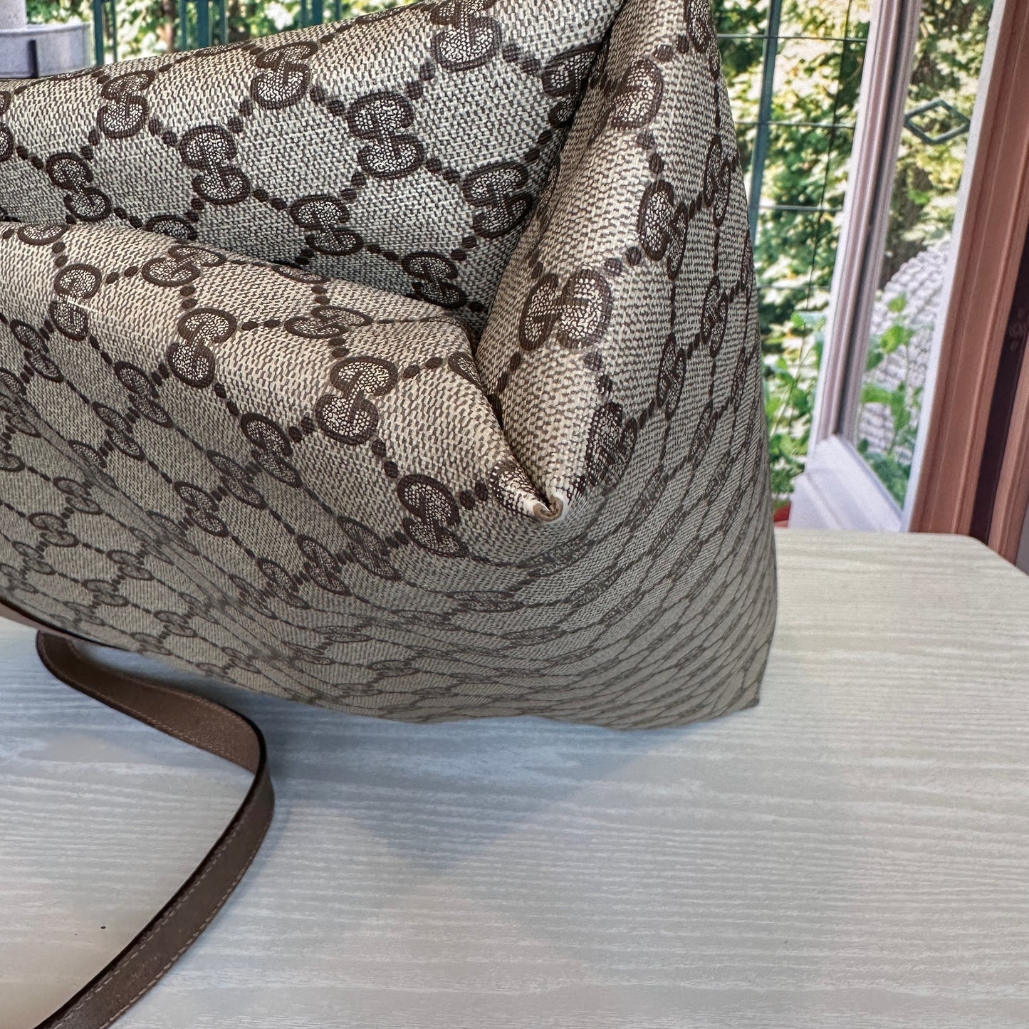 Gucci Beige GG Supreme Monogram Canvas Tote bag