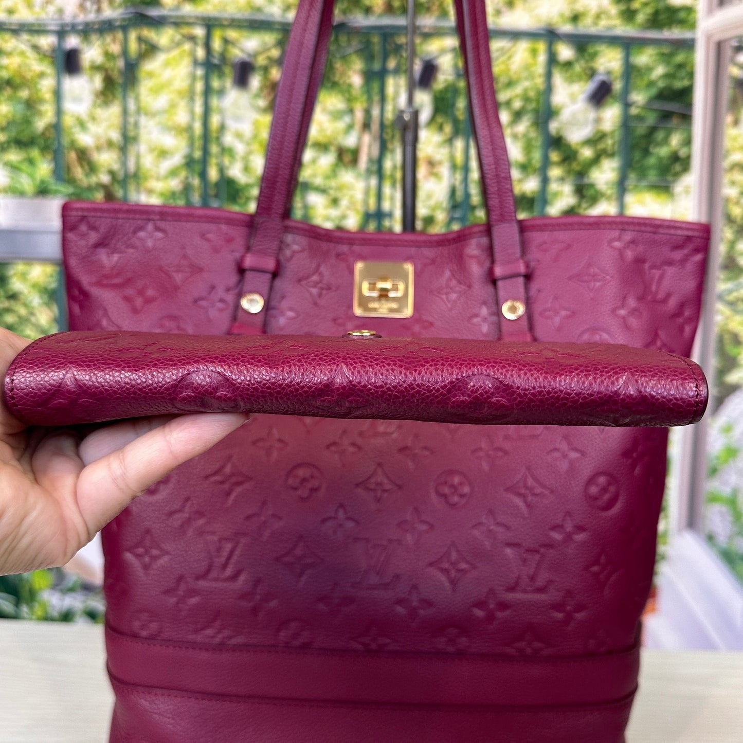Louis Vuitton Curieuse Wallet Aurore Empreinte Leather