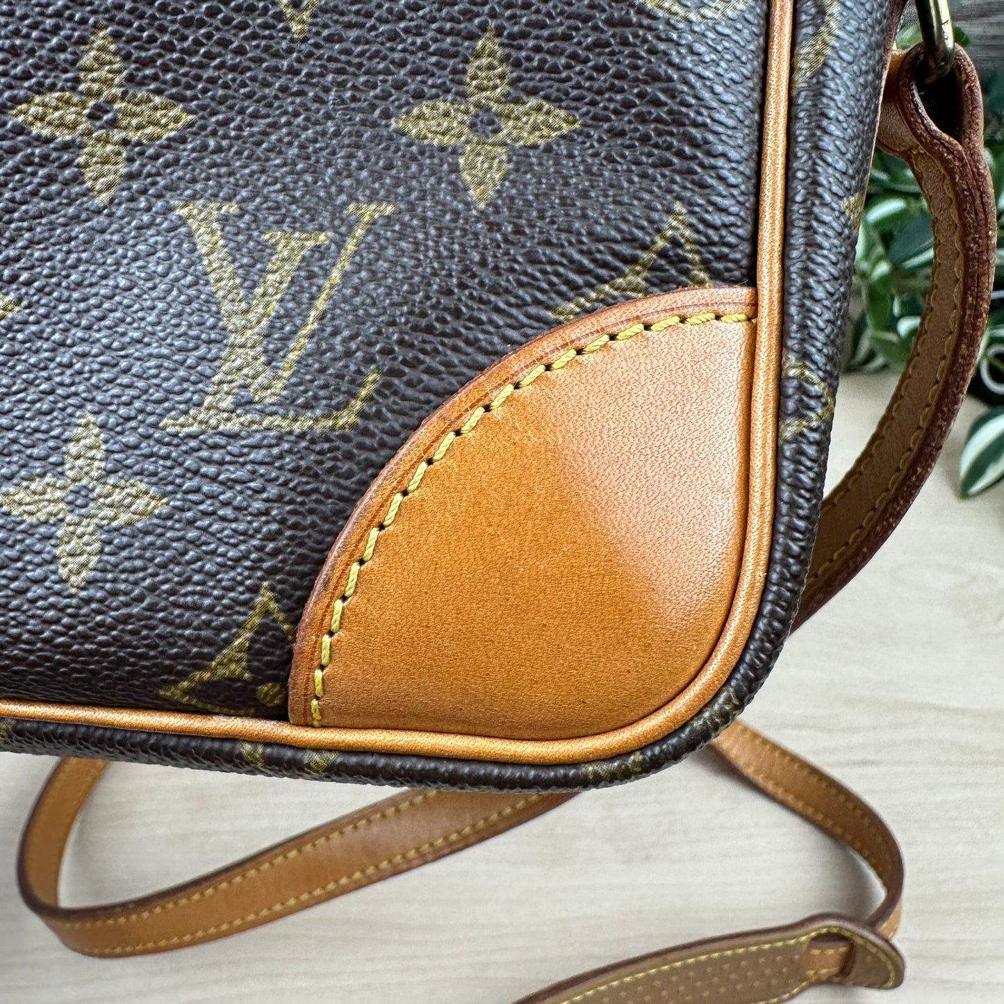 Louis Vuitton Trocadero 27 Crossbody Bag