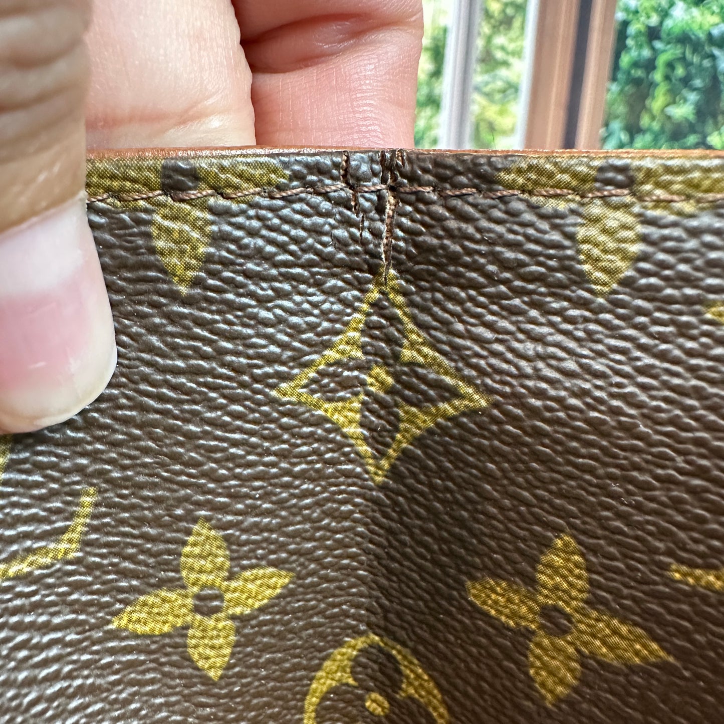 Louis Vuitton Vintage Dame Clutch