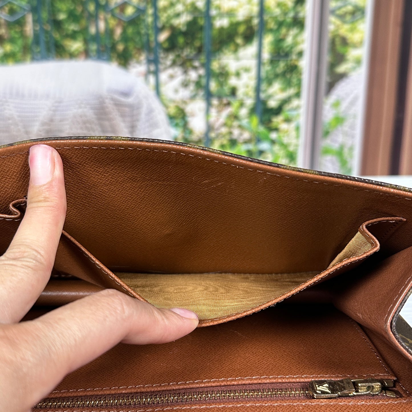Louis Vuitton Vintage Dame Clutch