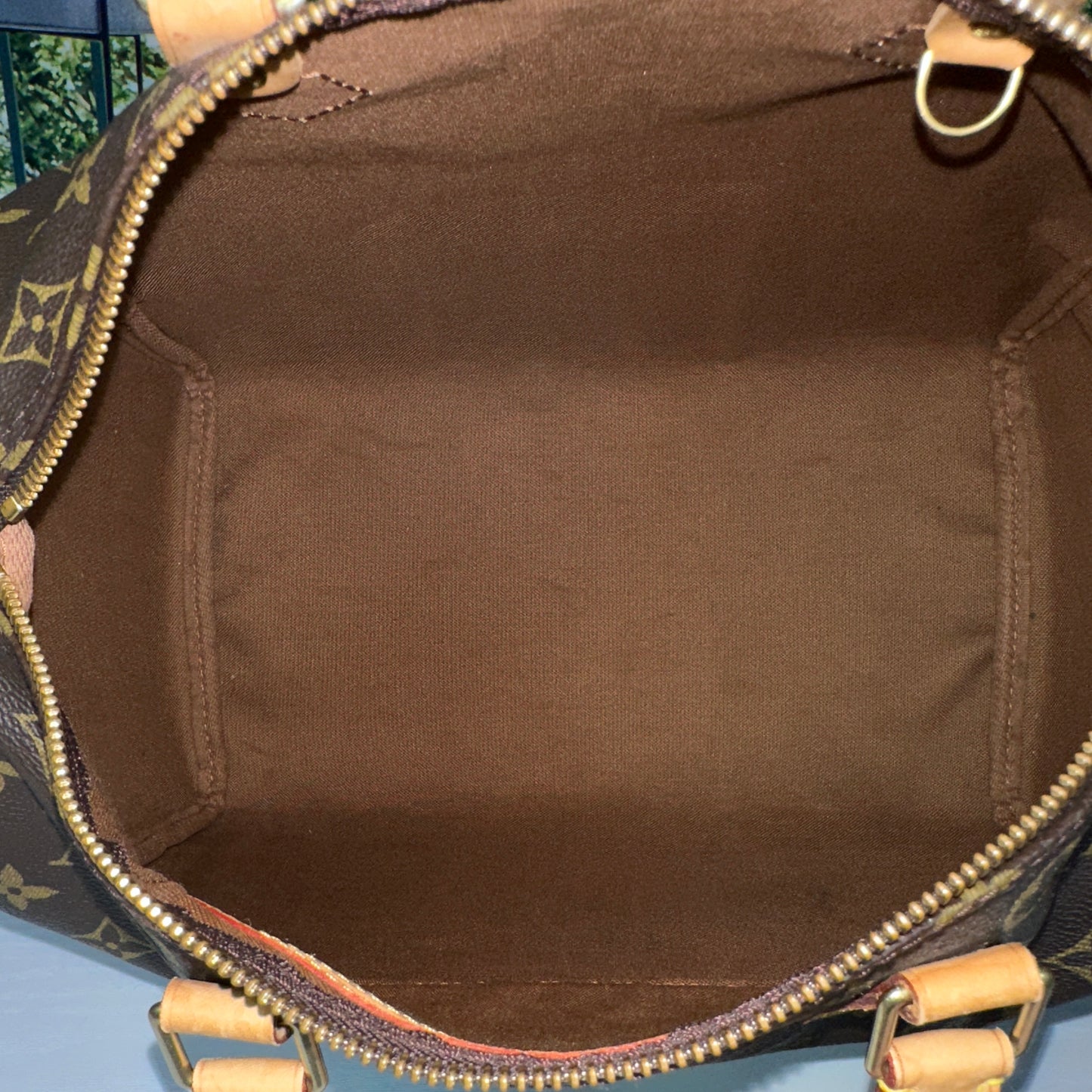 Louis Vuitton Monogram Speedy 30
