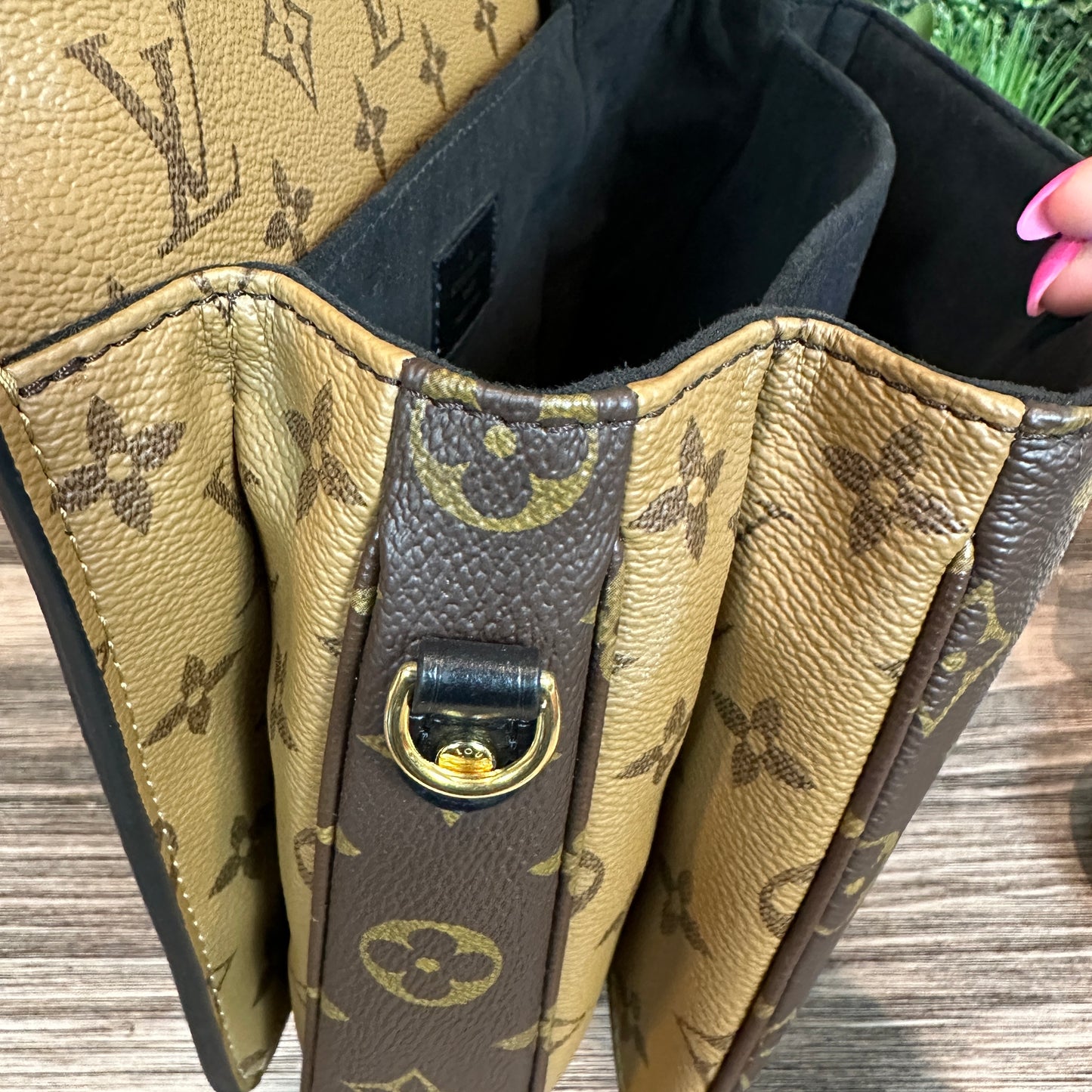 Louis Vuitton Reverse Monogram Pochette Metis