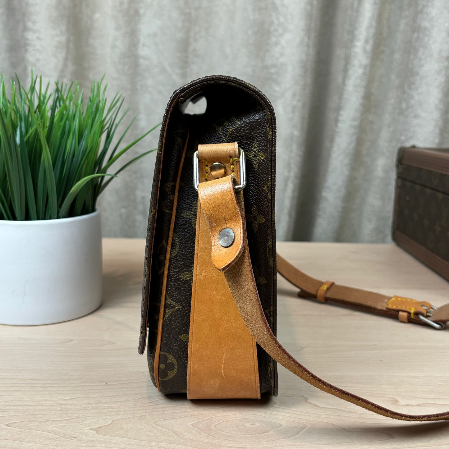 Cartouchiere GM Crossbody Bag