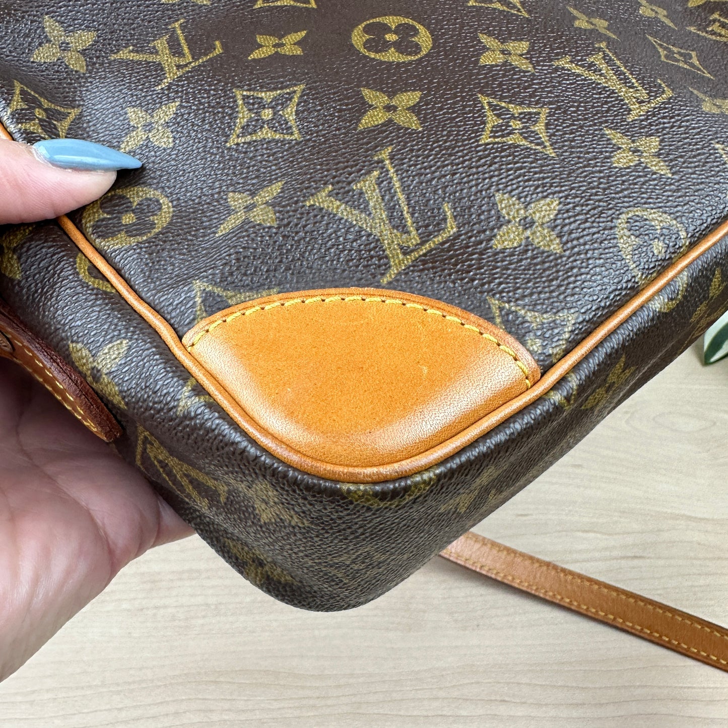 Louis Vuitton Trocadero 27 Crossbody Bag