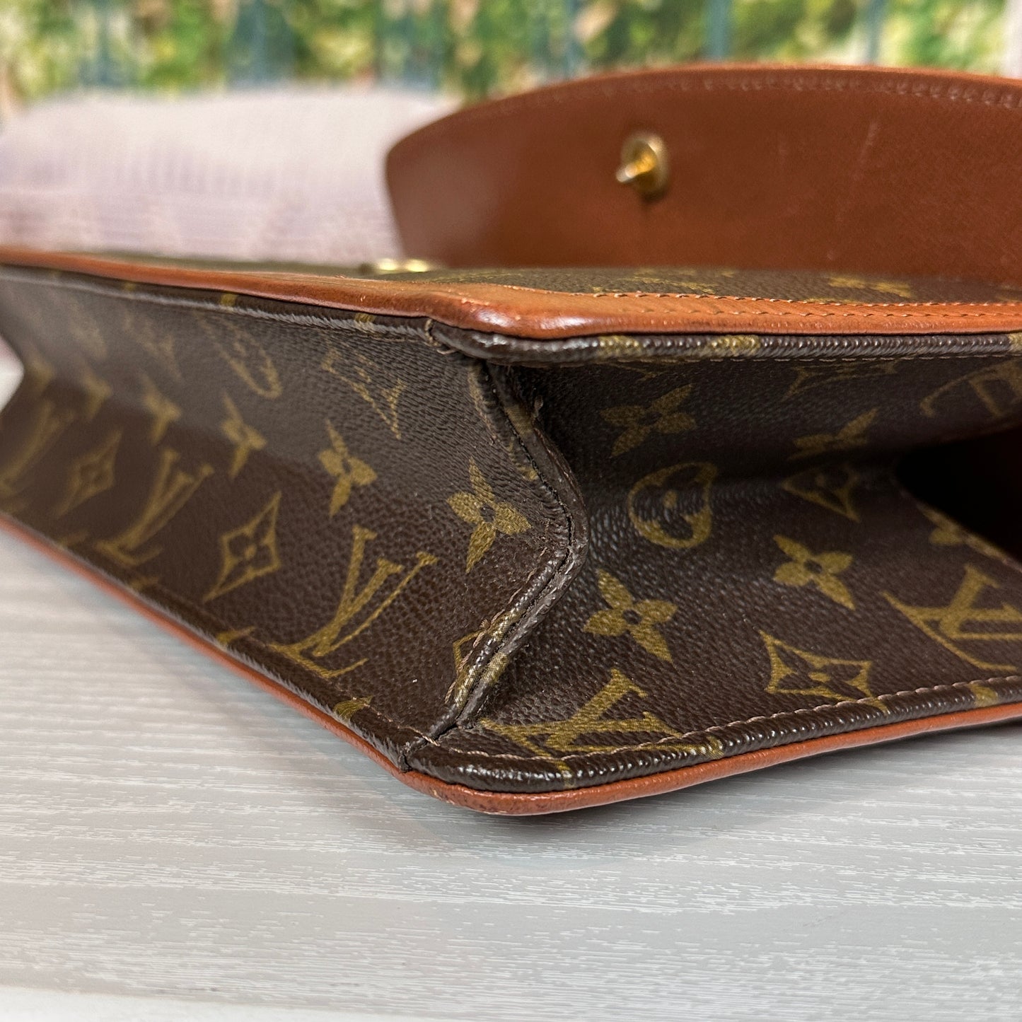 Louis Vuitton Vintage Dame Clutch