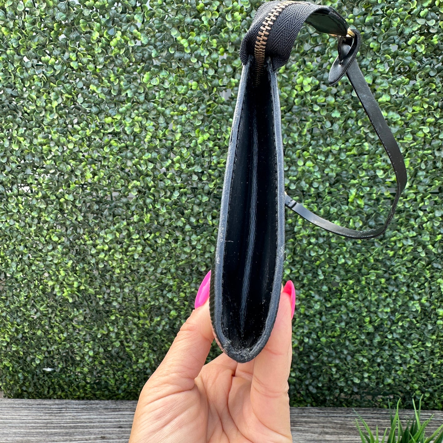 Louis Vuitton Black Epi Pochette Accessories