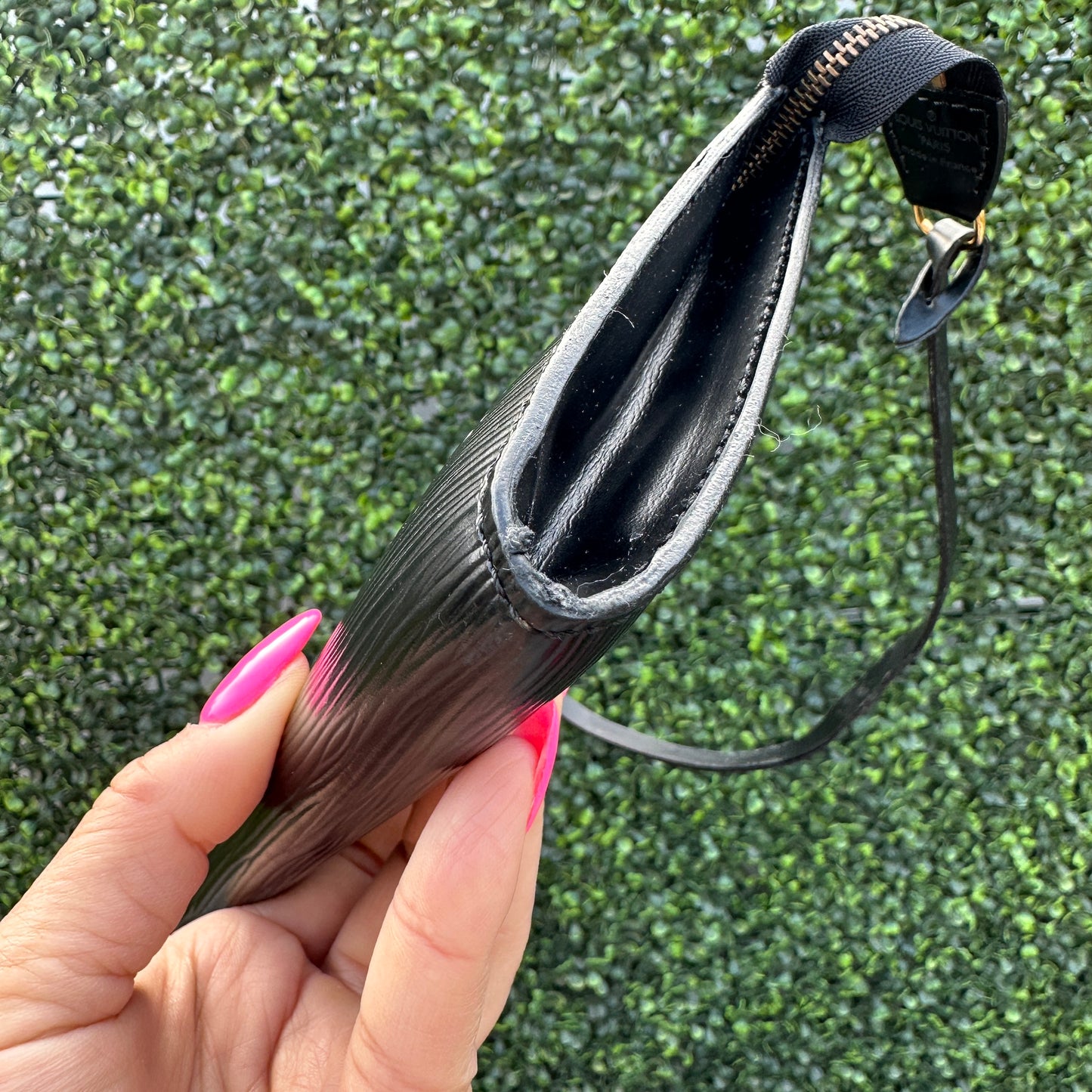 Louis Vuitton Black Epi Pochette Accessories