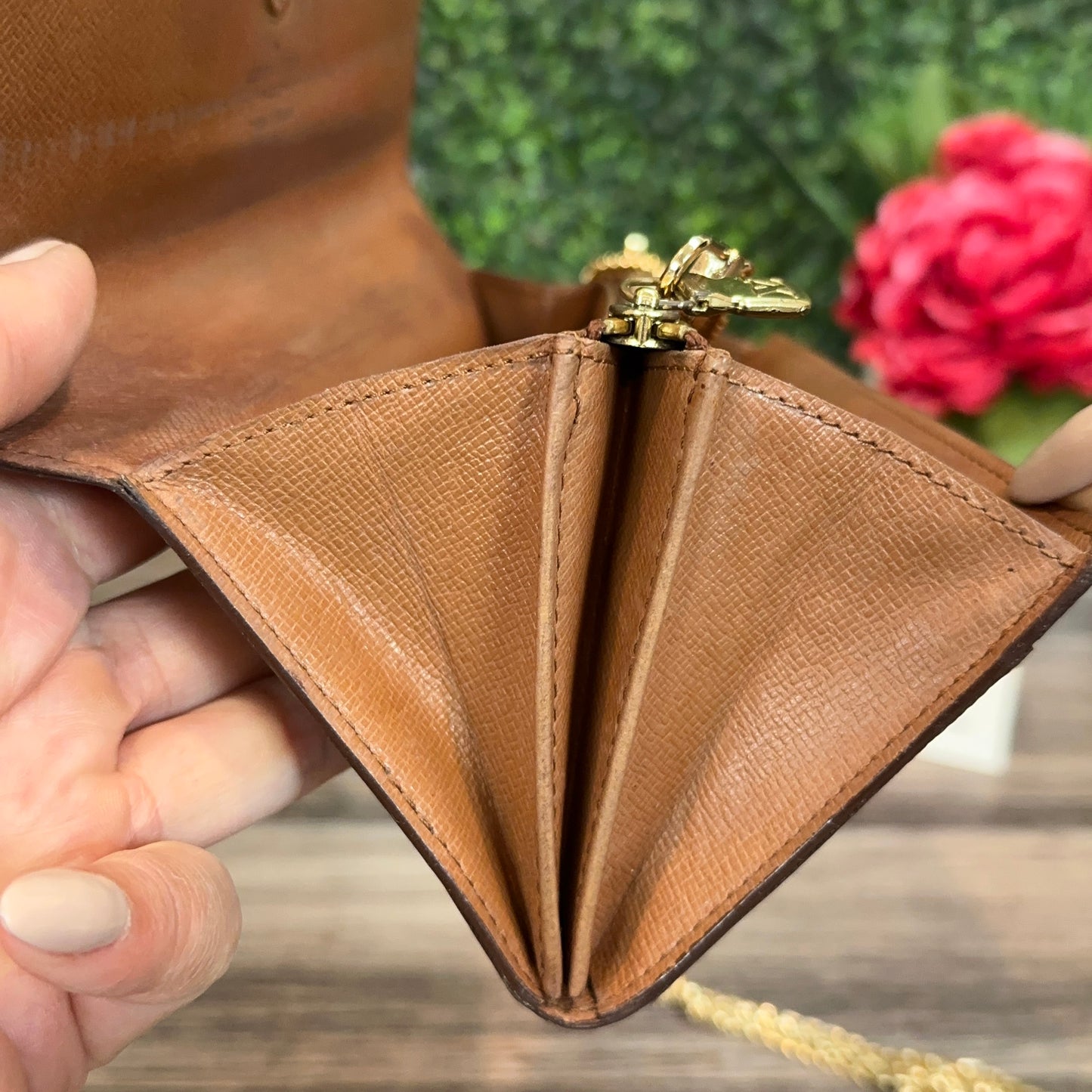 Louis Vuitton Sarah Wallet on Chain
