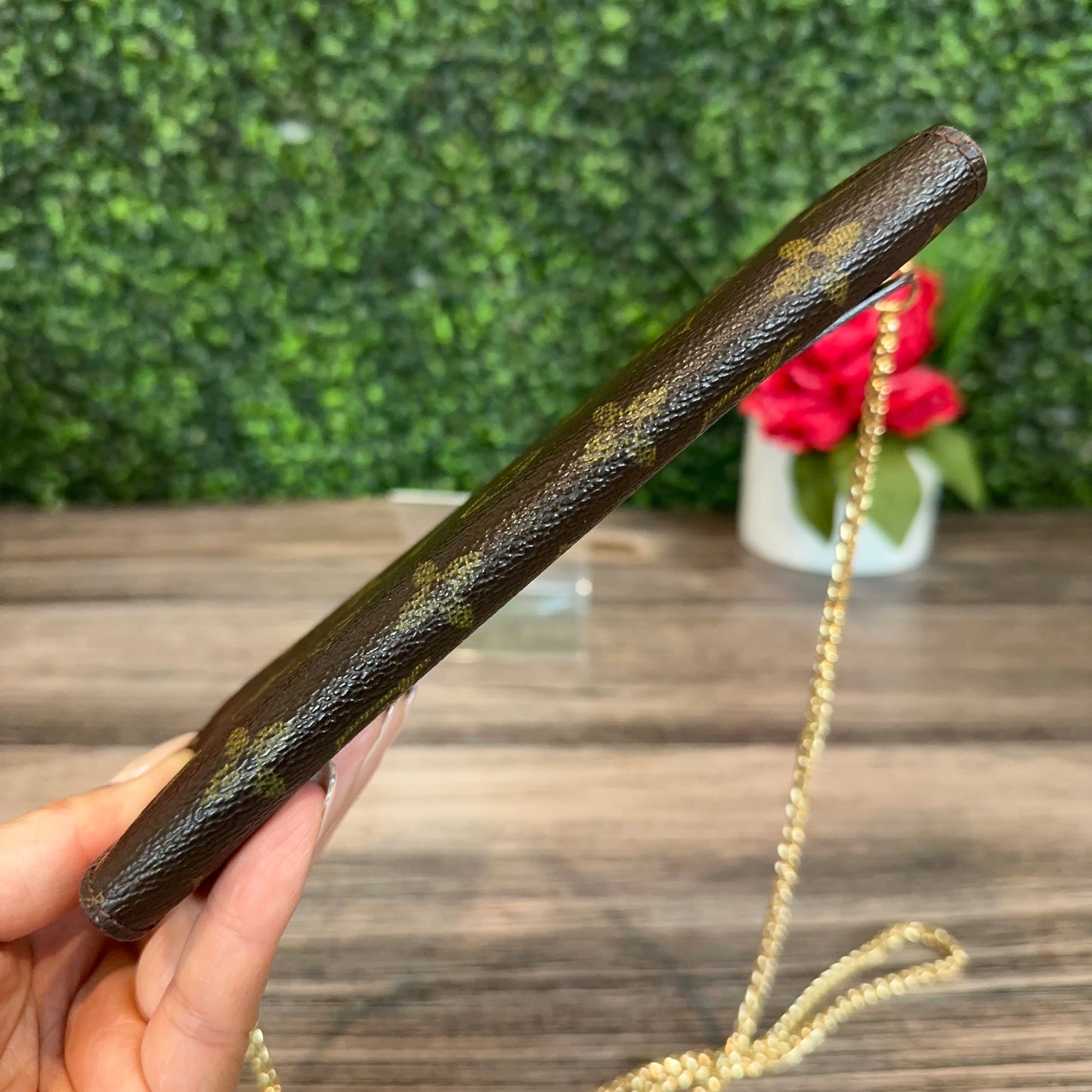 Louis Vuitton Sarah Wallet on Chain