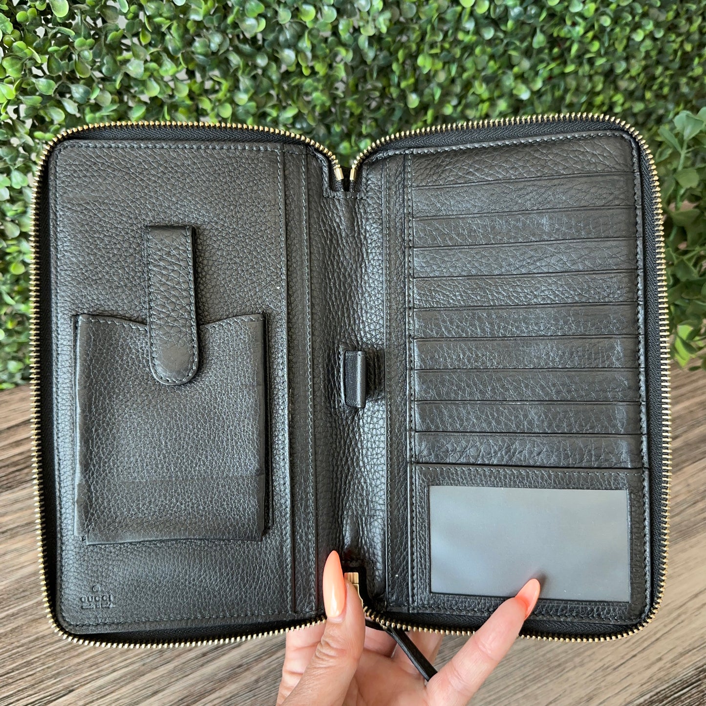 GUCCI Black Pebbled Calfskin Soho Travel Document Case