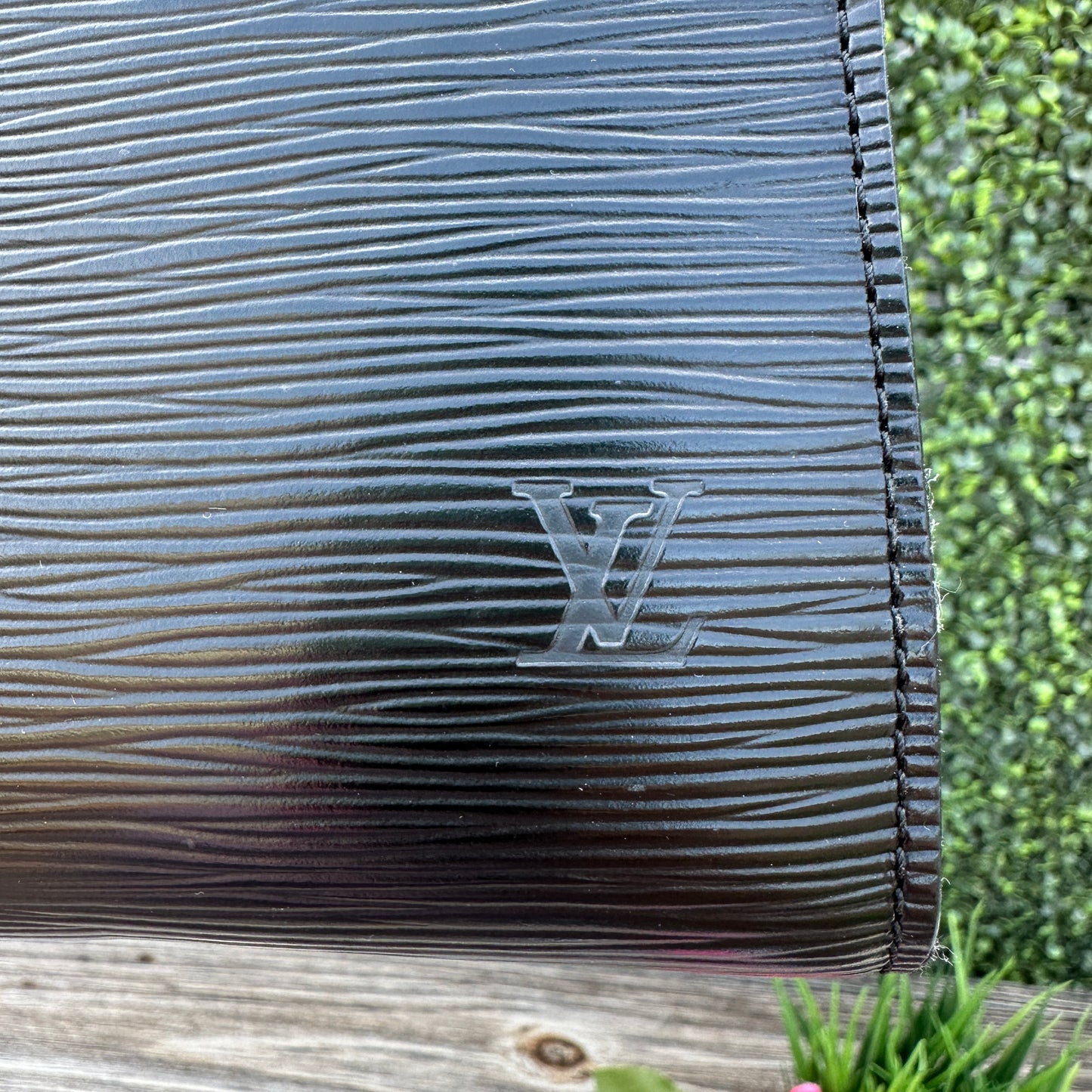 Louis Vuitton Black Epi Pochette Accessories