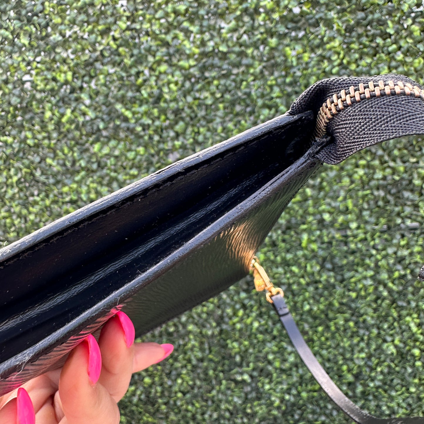 Louis Vuitton Black Epi Pochette Accessories