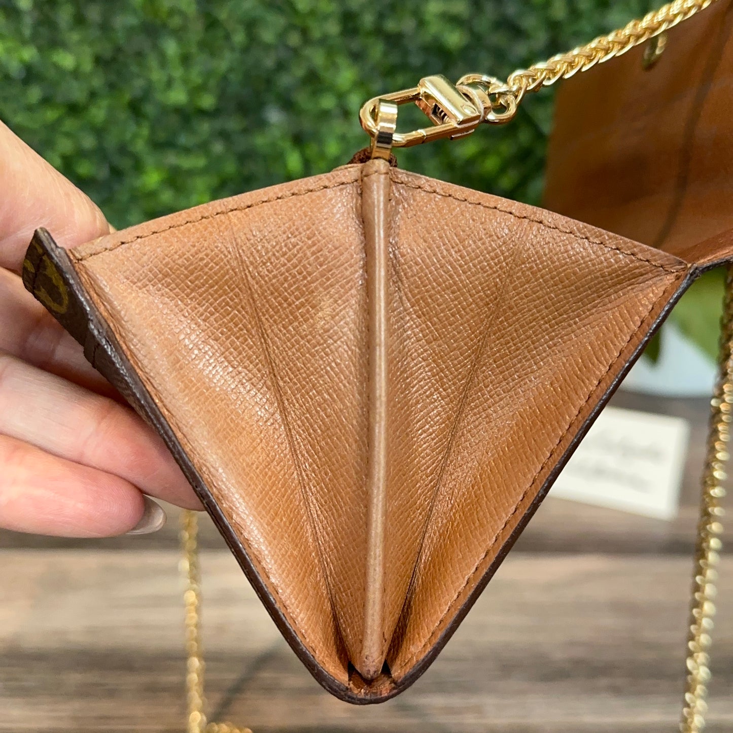 Louis Vuitton Sarah Wallet on Chain