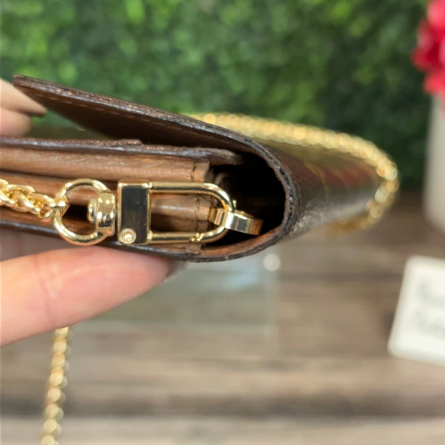 Louis Vuitton Sarah Wallet on Chain