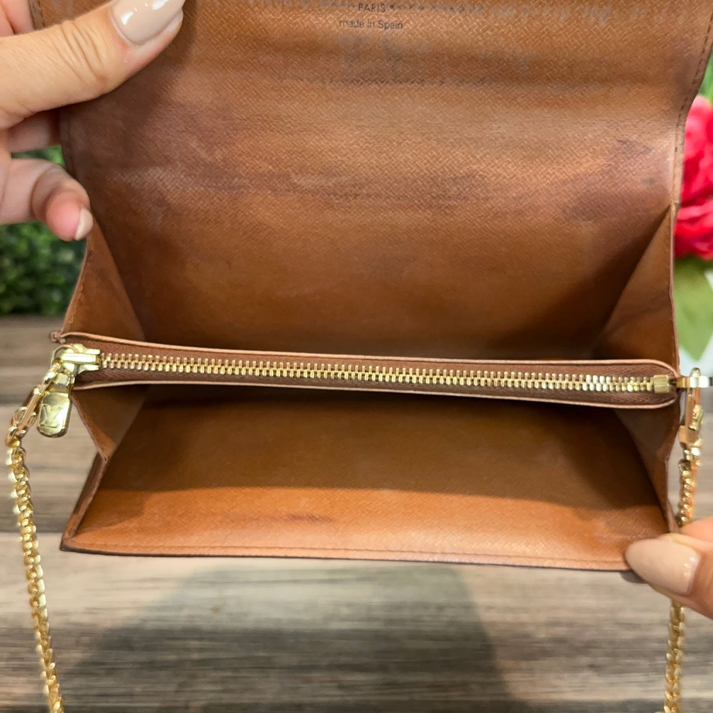 Louis Vuitton Sarah Wallet on Chain