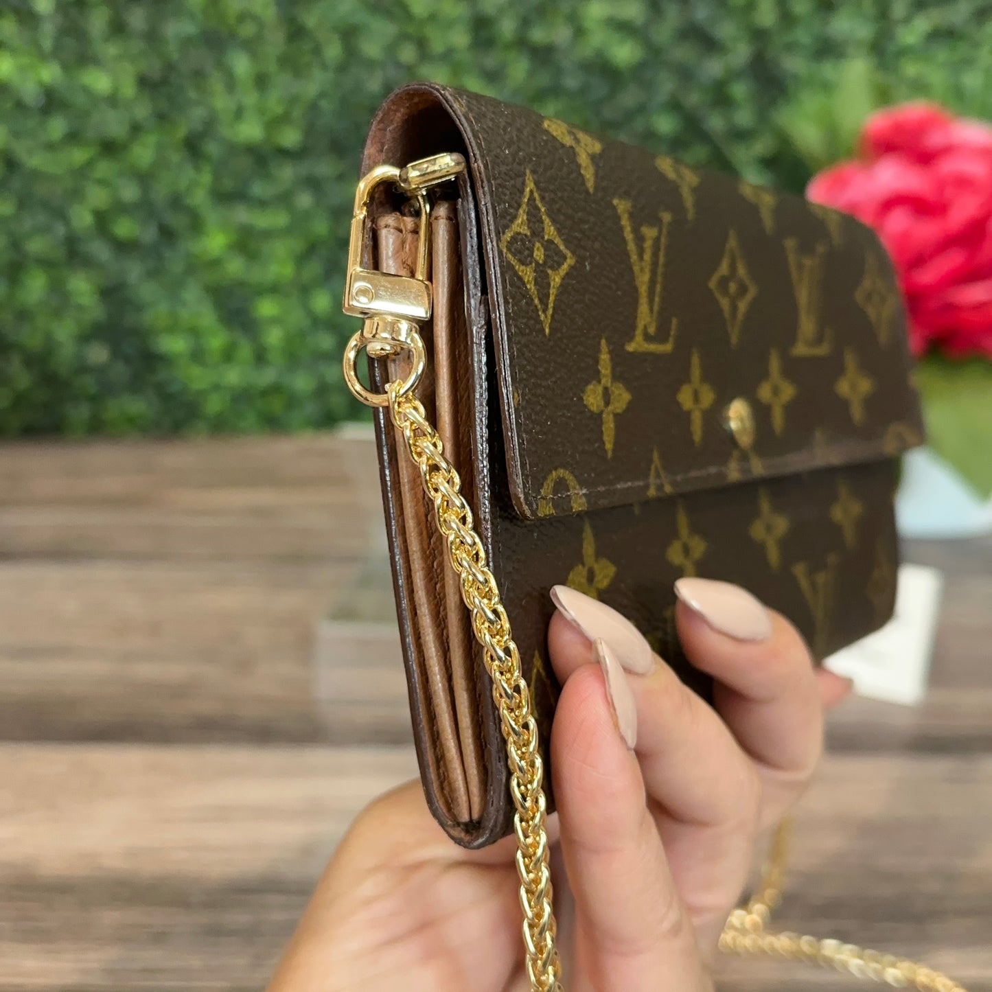 Louis Vuitton Sarah Wallet on Chain