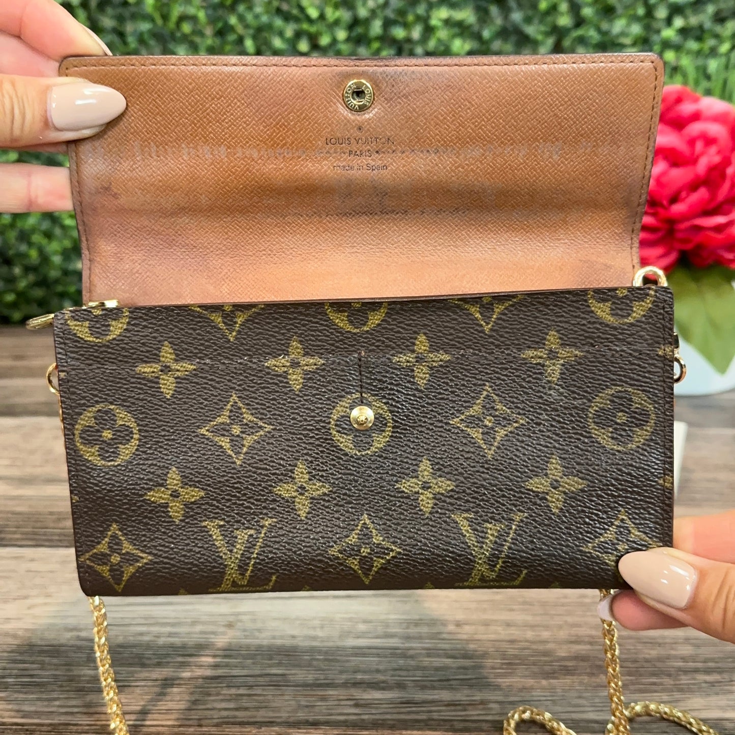 Louis Vuitton Sarah Wallet on Chain