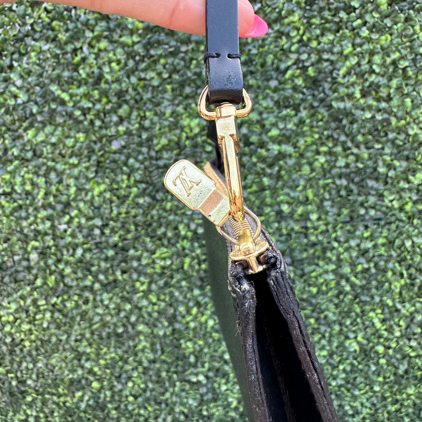 Louis Vuitton Black Epi Pochette Accessories