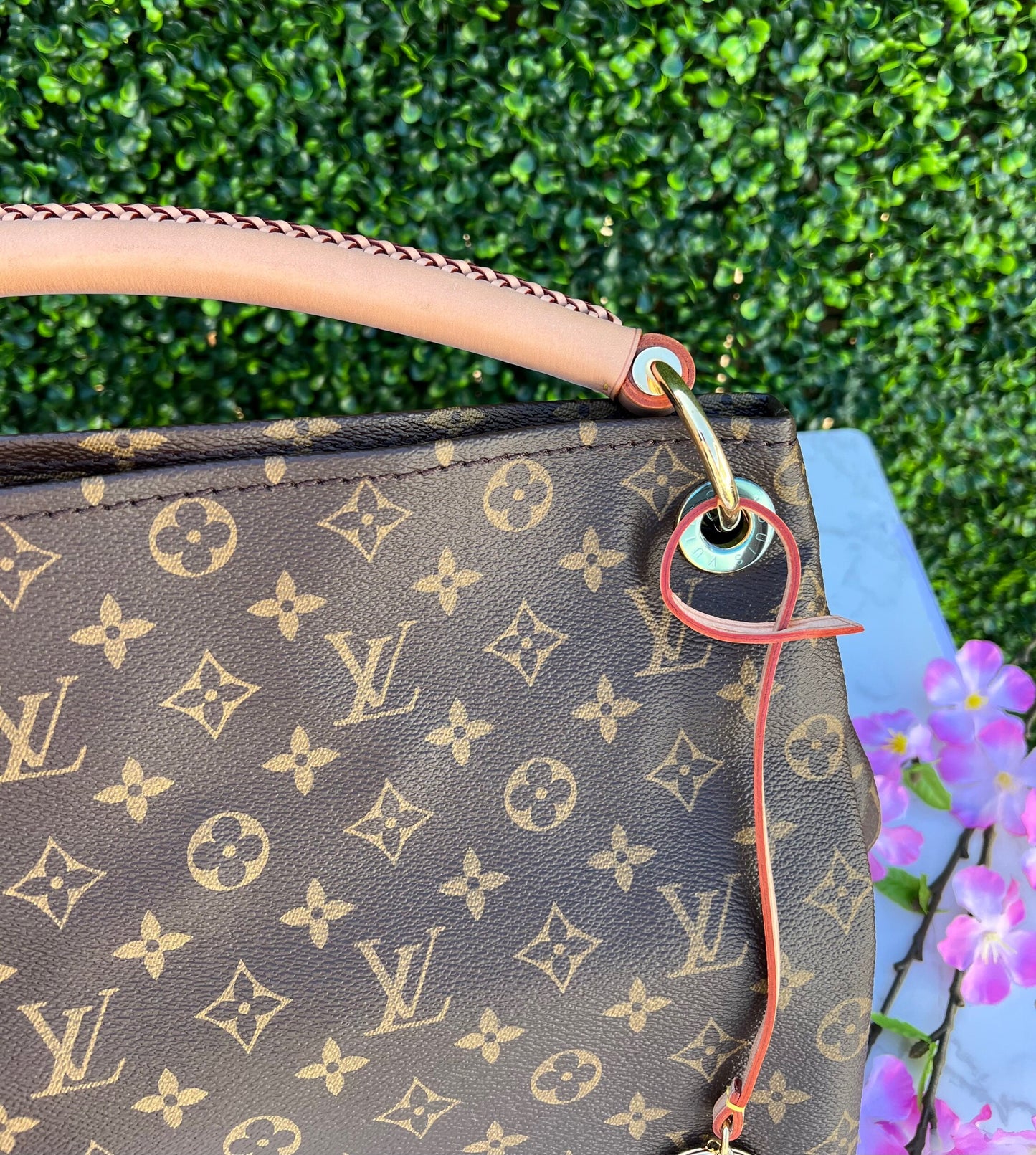 Artsy MM Monogram