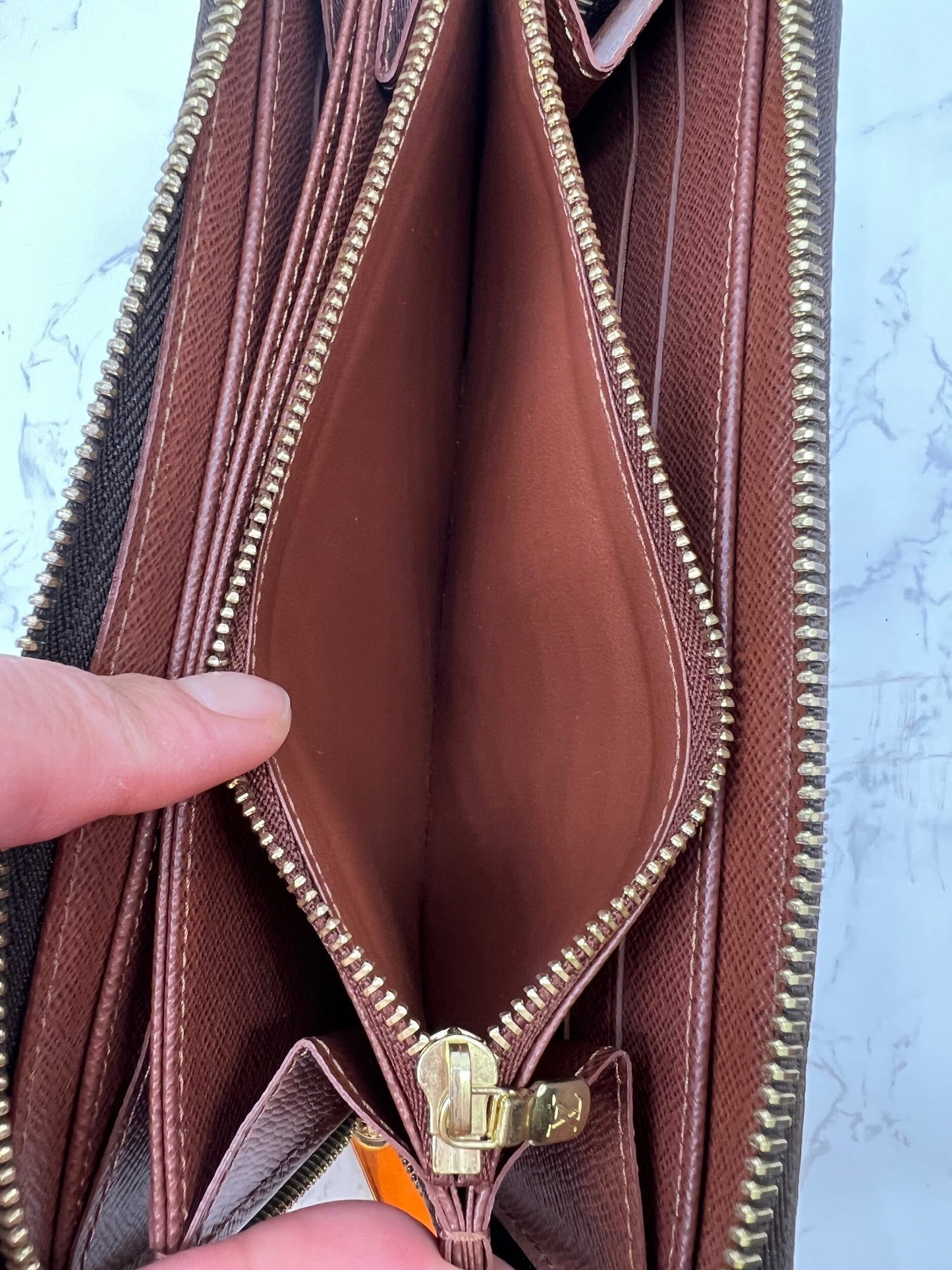 Zippy Wallet Monogram Canvas Brown