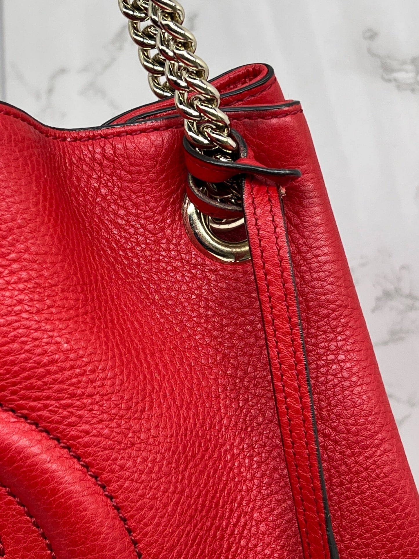 GG Medium Soho Double Chain Pebbled Leather Red