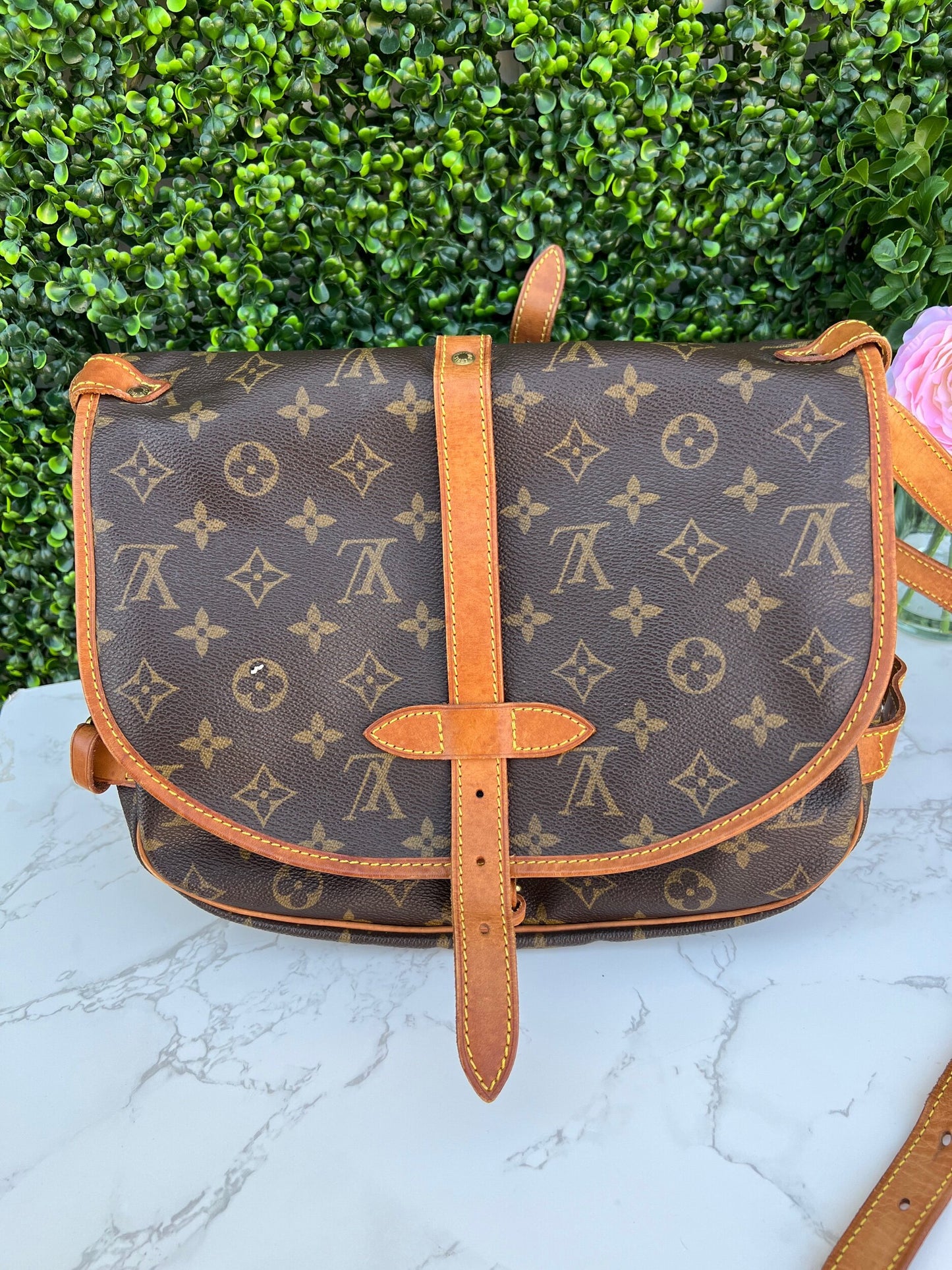 Saumur 30 Messenger Crossbody Bag