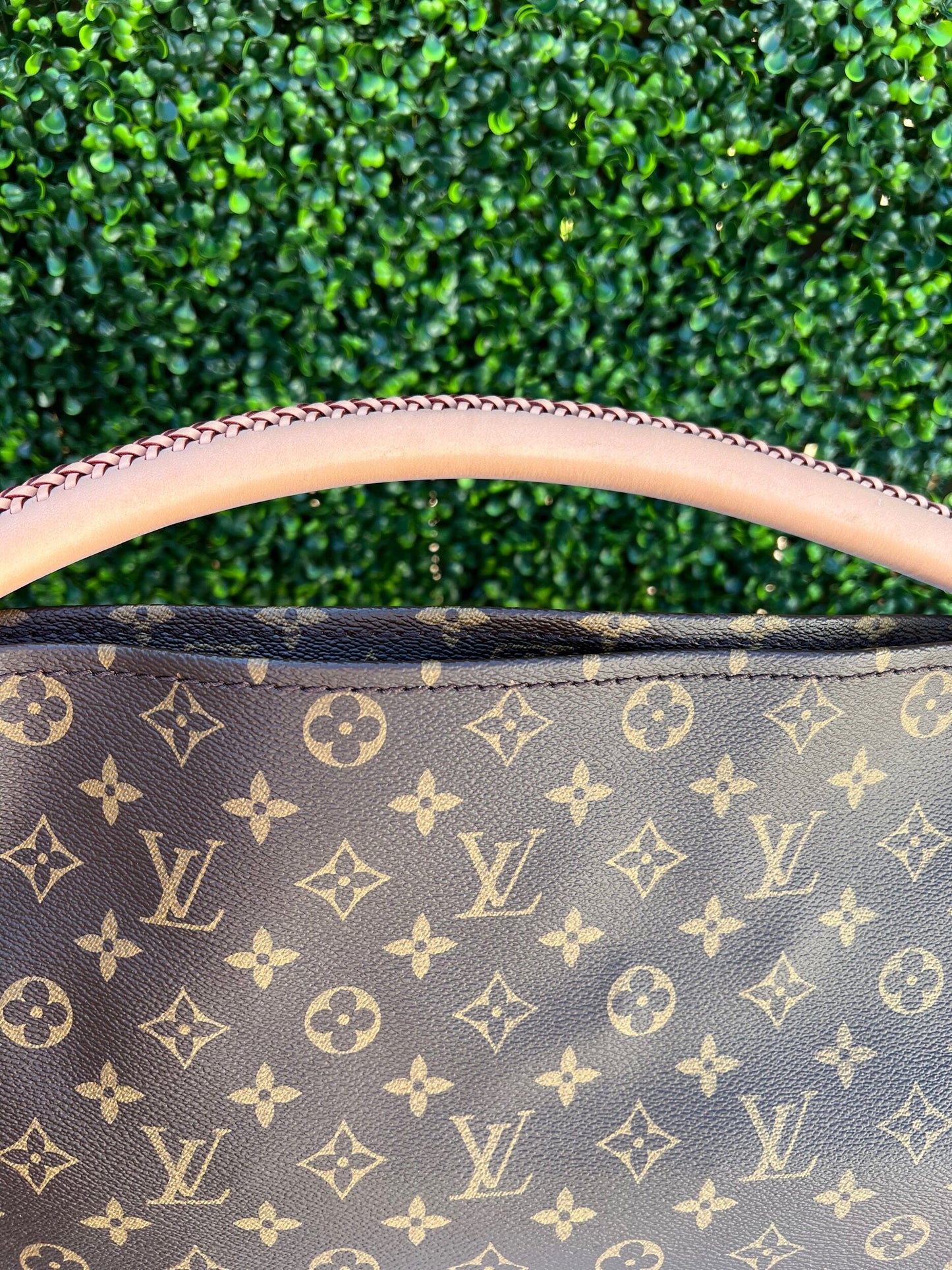 Artsy MM Monogram