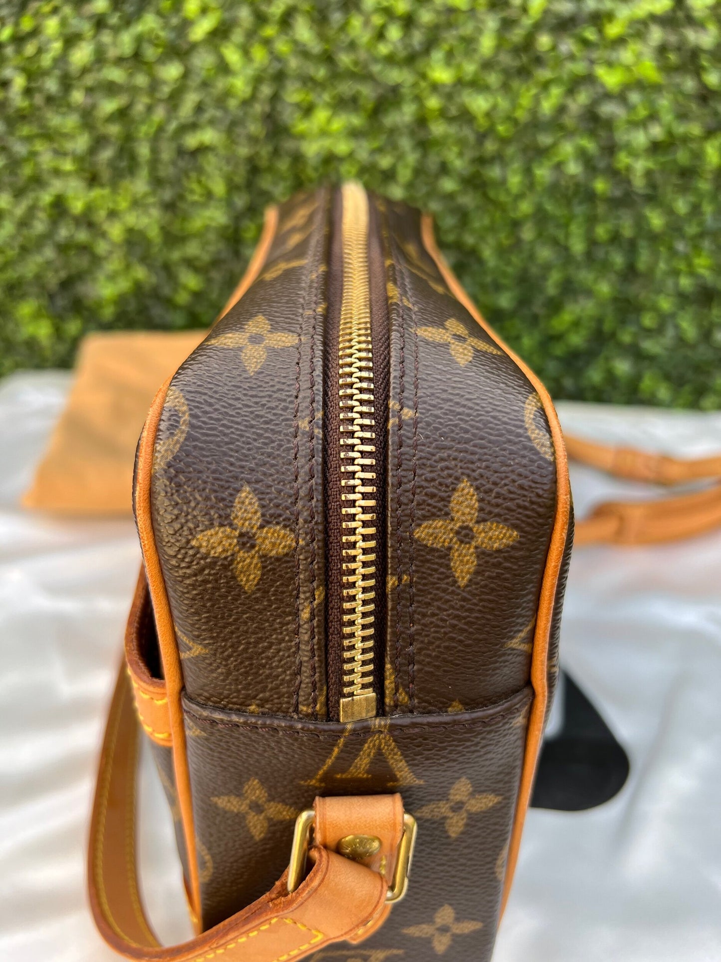 Authentic Preowned Louis Vuitton Trocadero 27 Bag