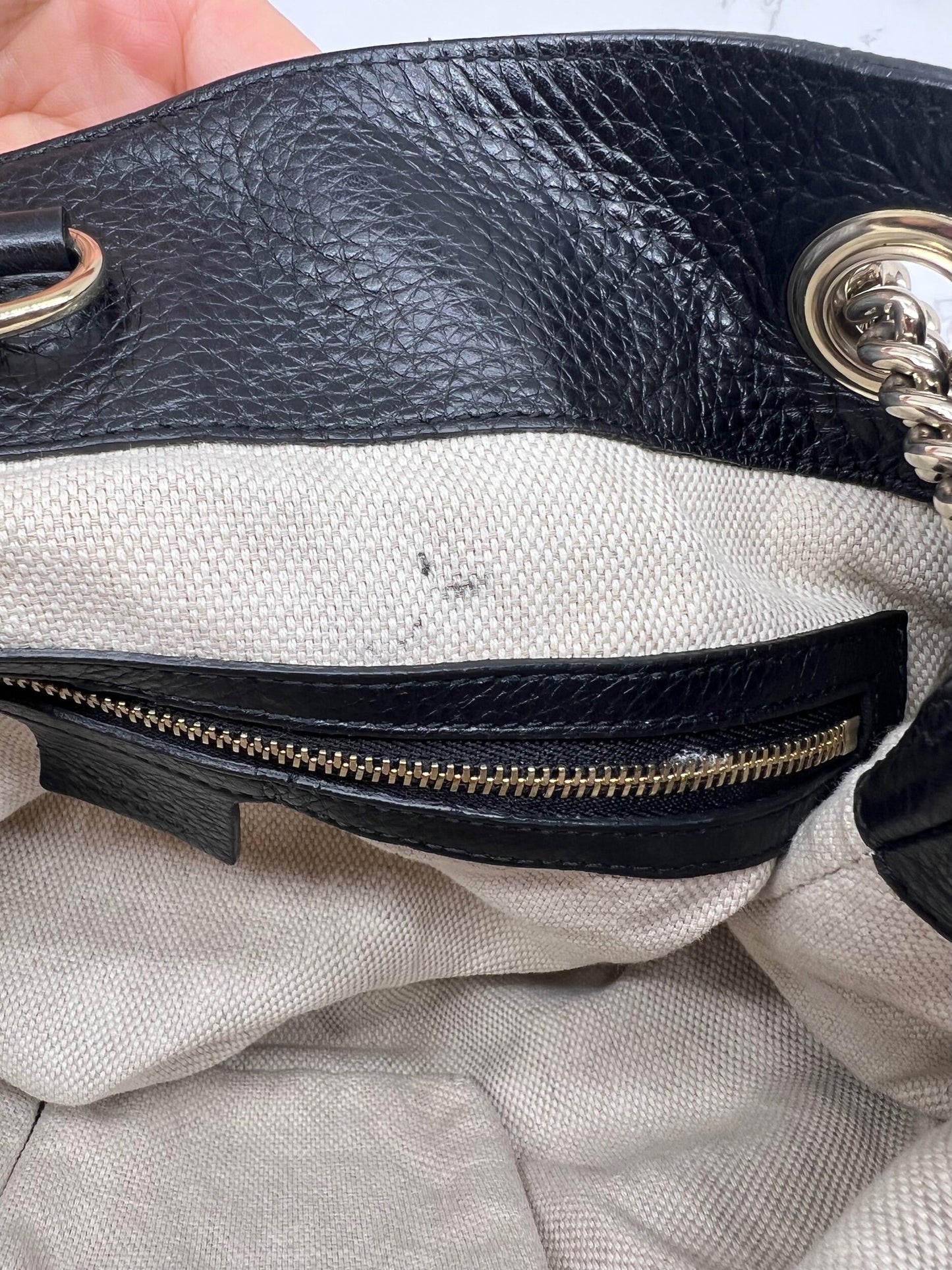 Gucci GG Medium Soho Double Chain Pebbled Leather in Black
