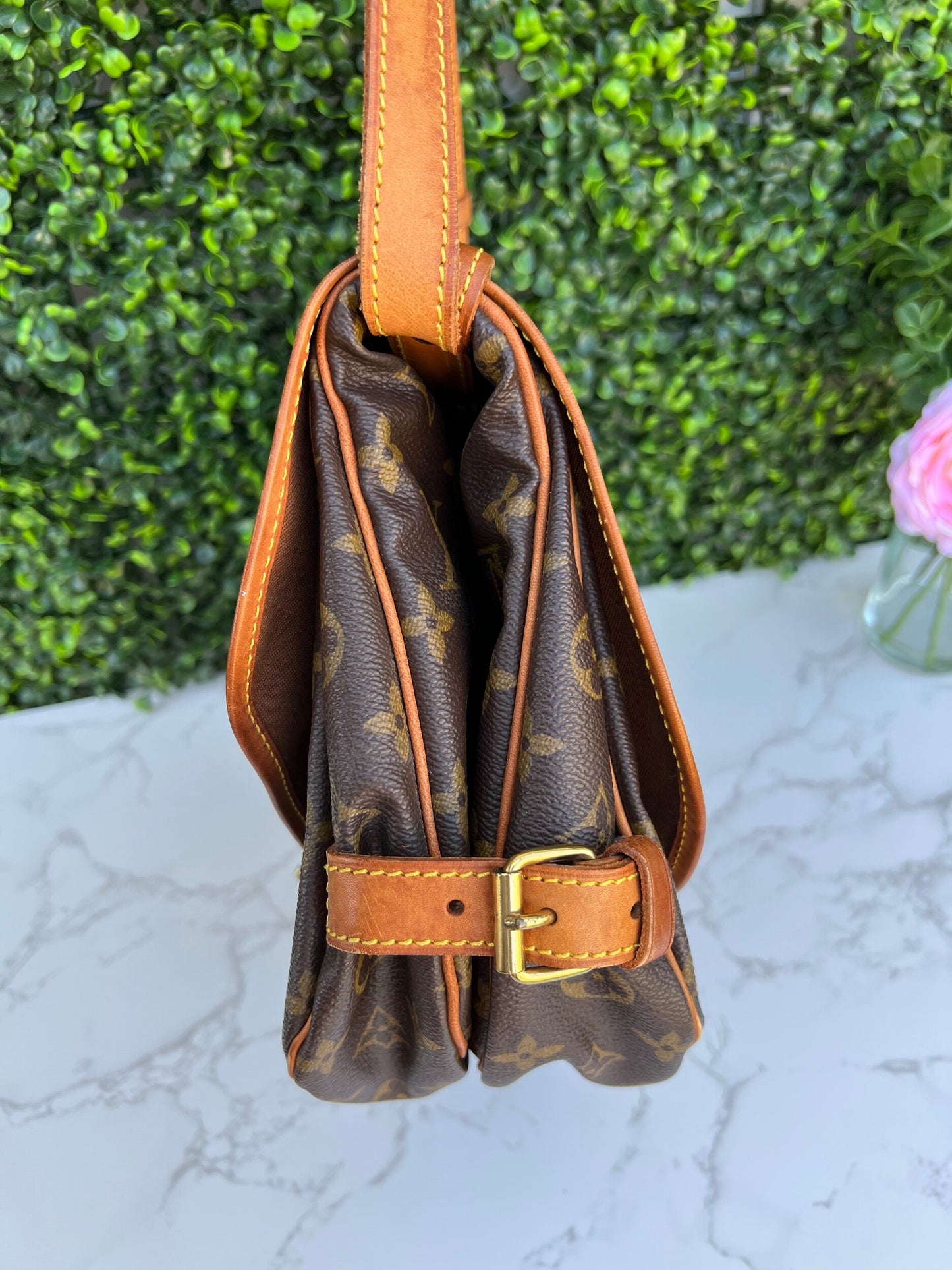 Saumur 30 Messenger Crossbody Bag