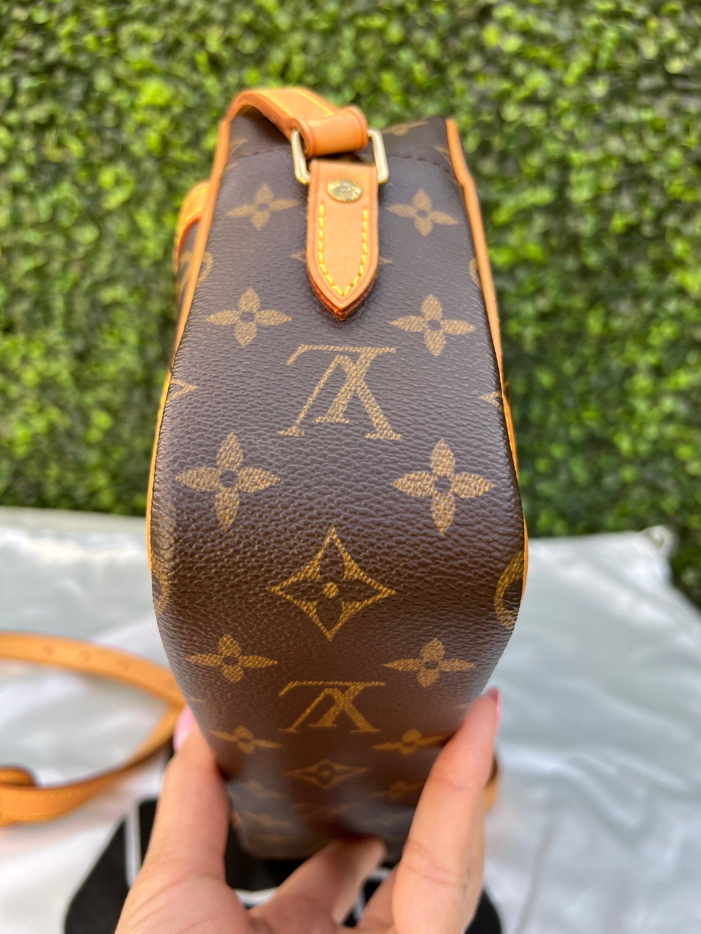 Authentic Preowned Louis Vuitton Trocadero 27 Bag