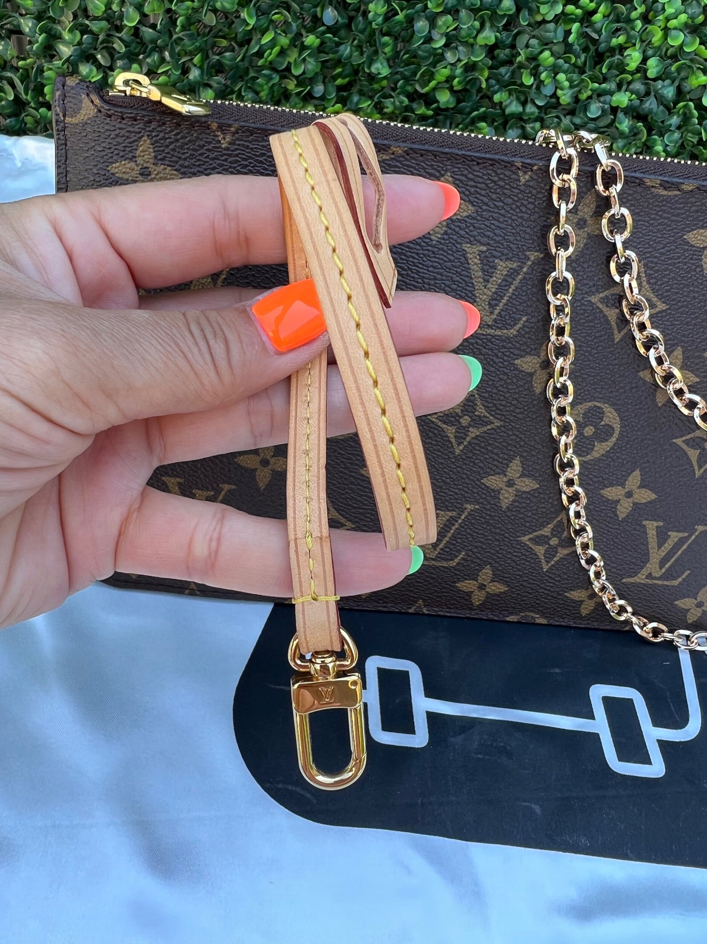 Authentic Preowned LV Neverfull GM Pochette in Fuchsia with Conversion Kit