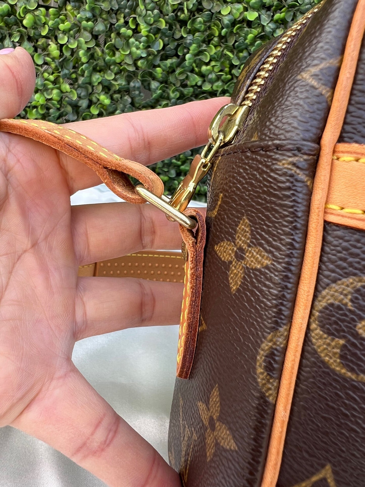 Authentic Preowned Louis Vuitton Trocadero 27 Bag